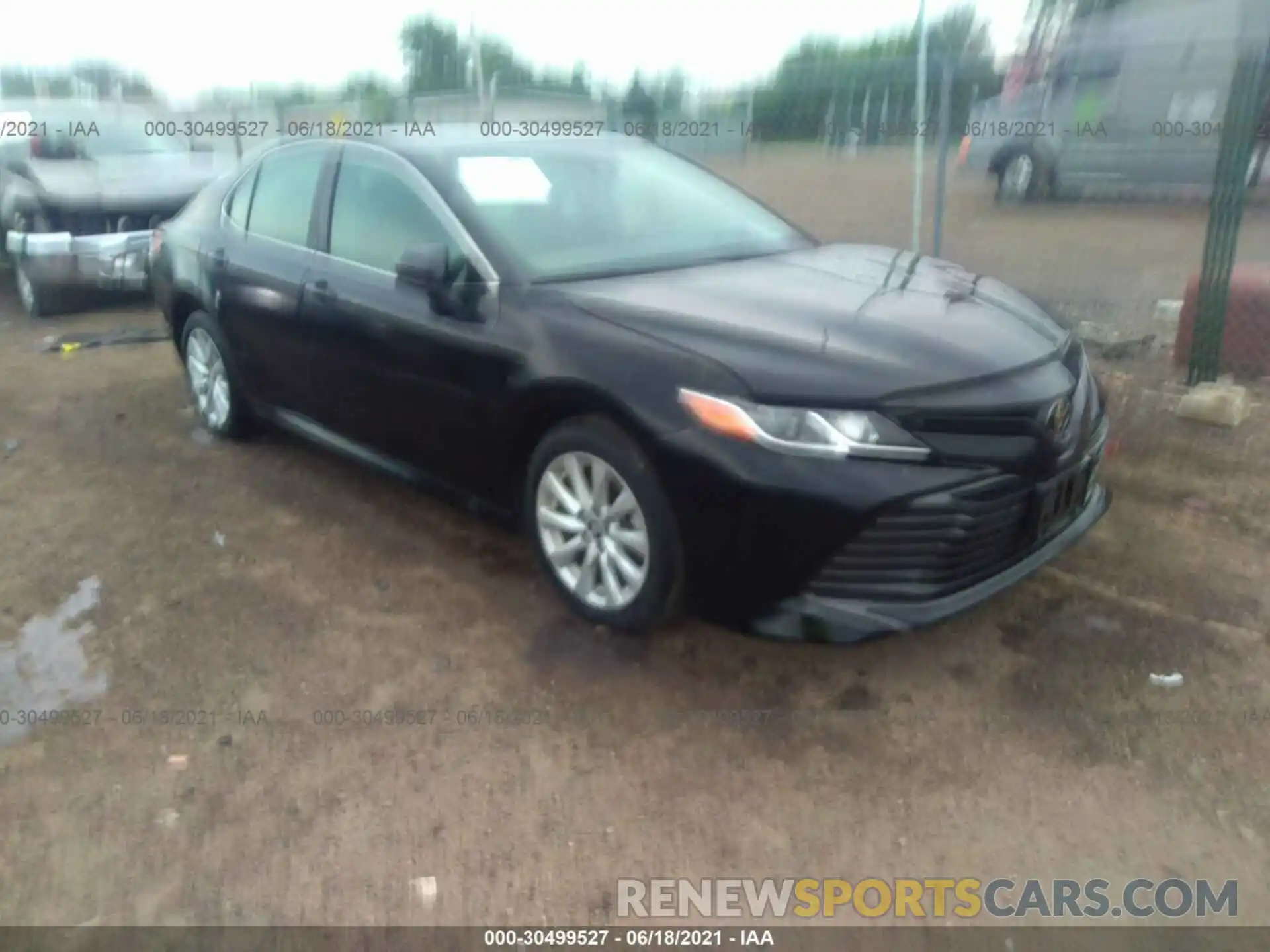 1 Photograph of a damaged car 4T1B11HK5KU201045 TOYOTA CAMRY 2019