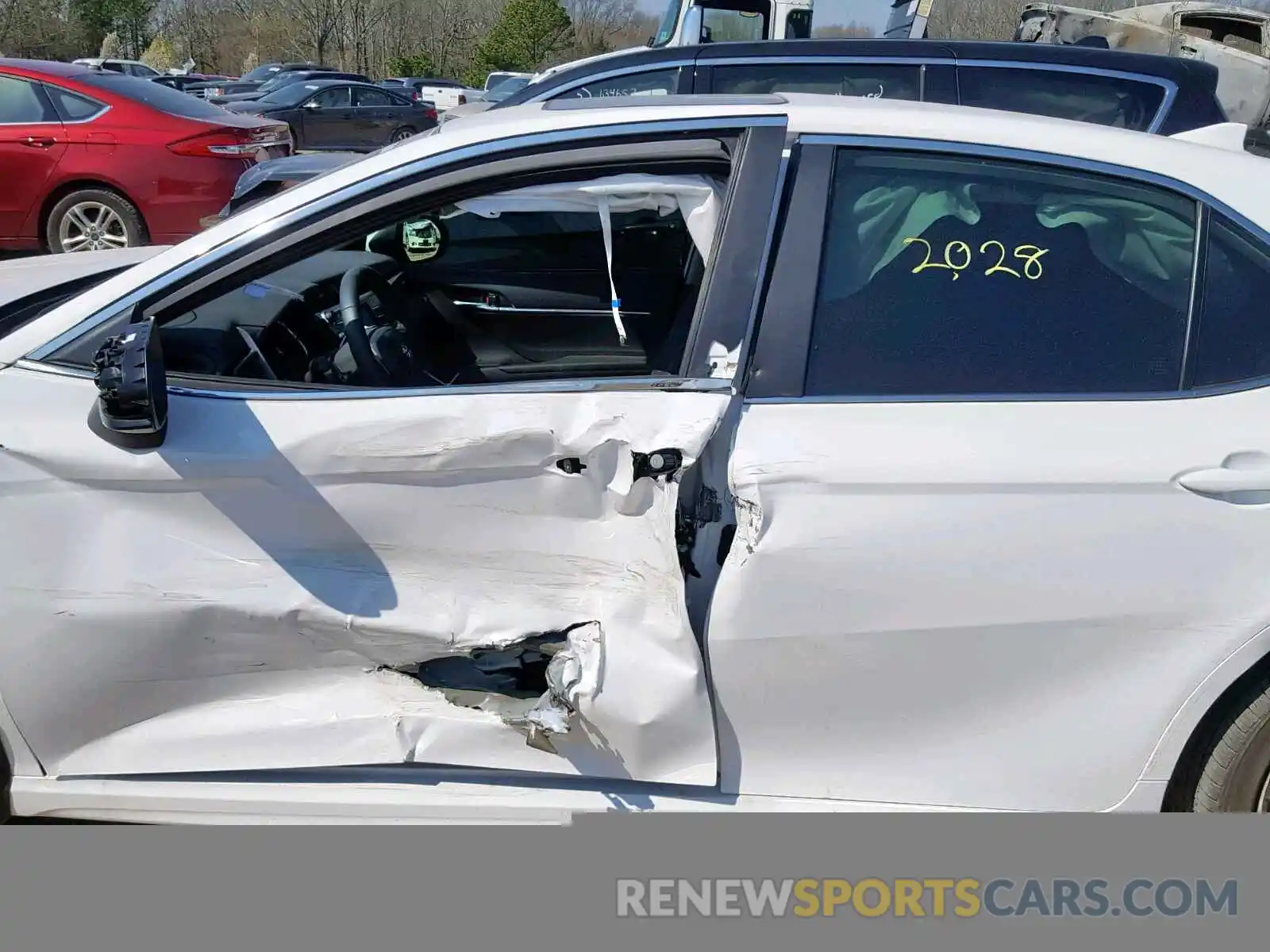 9 Photograph of a damaged car 4T1B11HK5KU201336 TOYOTA CAMRY 2019