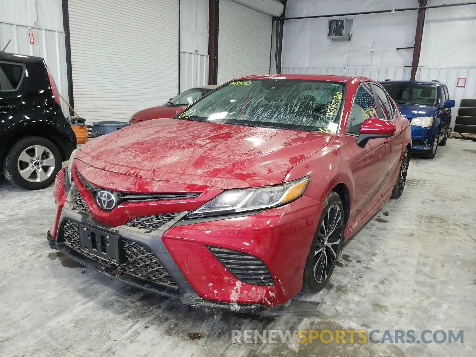 2 Photograph of a damaged car 4T1B11HK5KU201398 TOYOTA CAMRY 2019