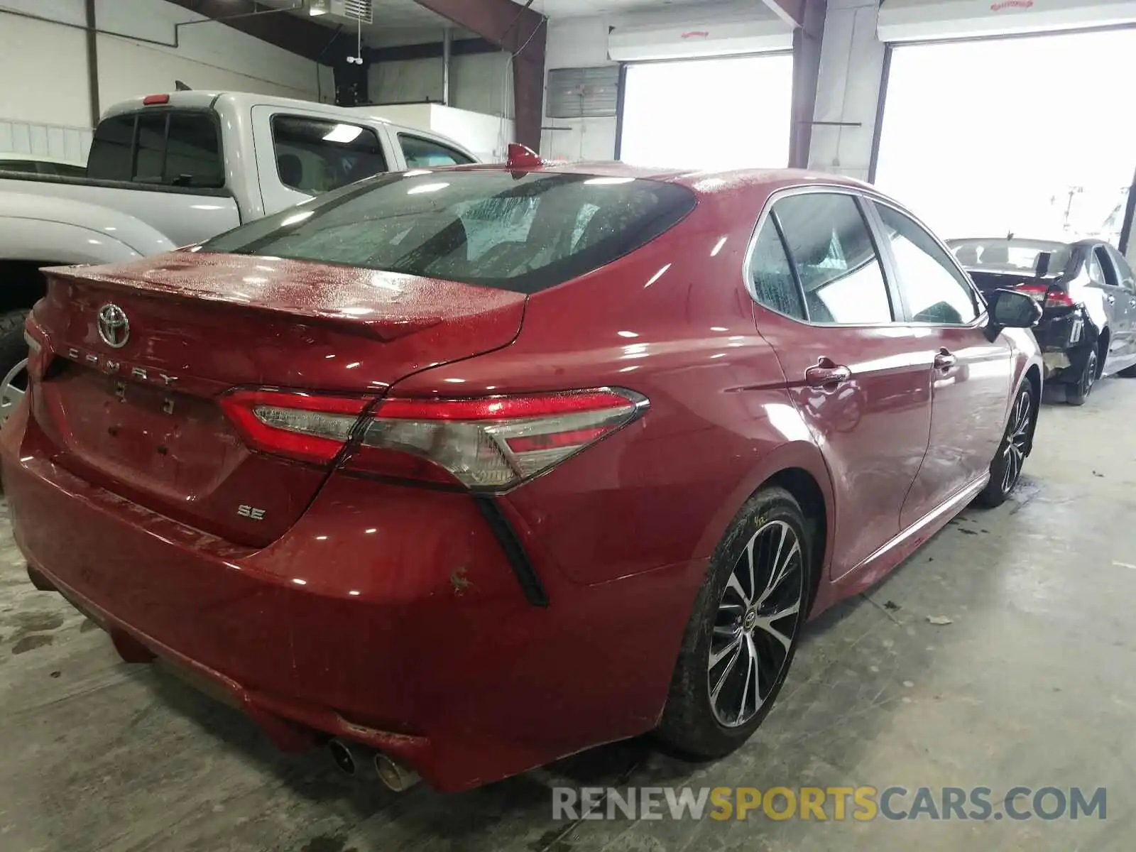 4 Photograph of a damaged car 4T1B11HK5KU201398 TOYOTA CAMRY 2019