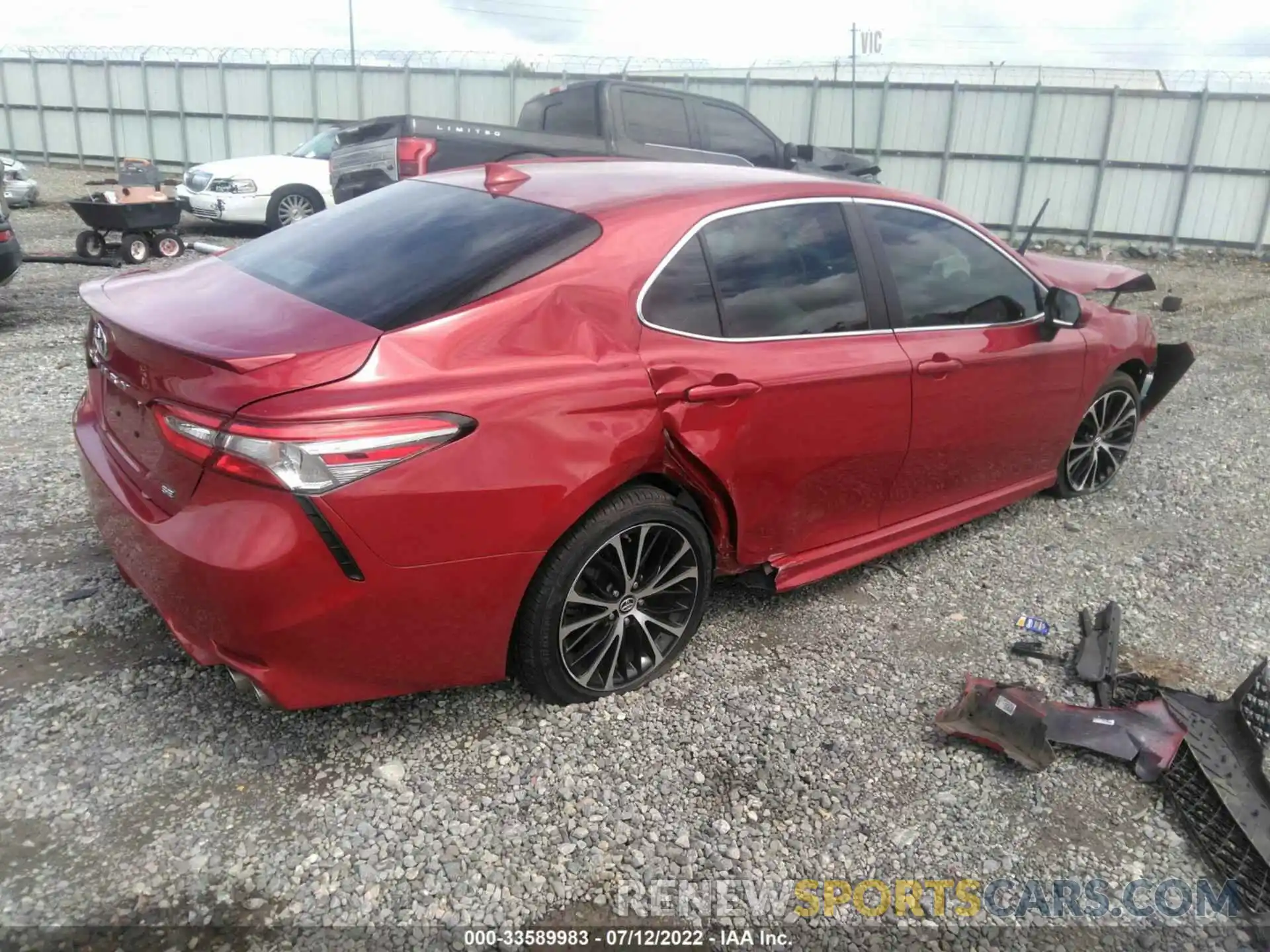 4 Photograph of a damaged car 4T1B11HK5KU202566 TOYOTA CAMRY 2019