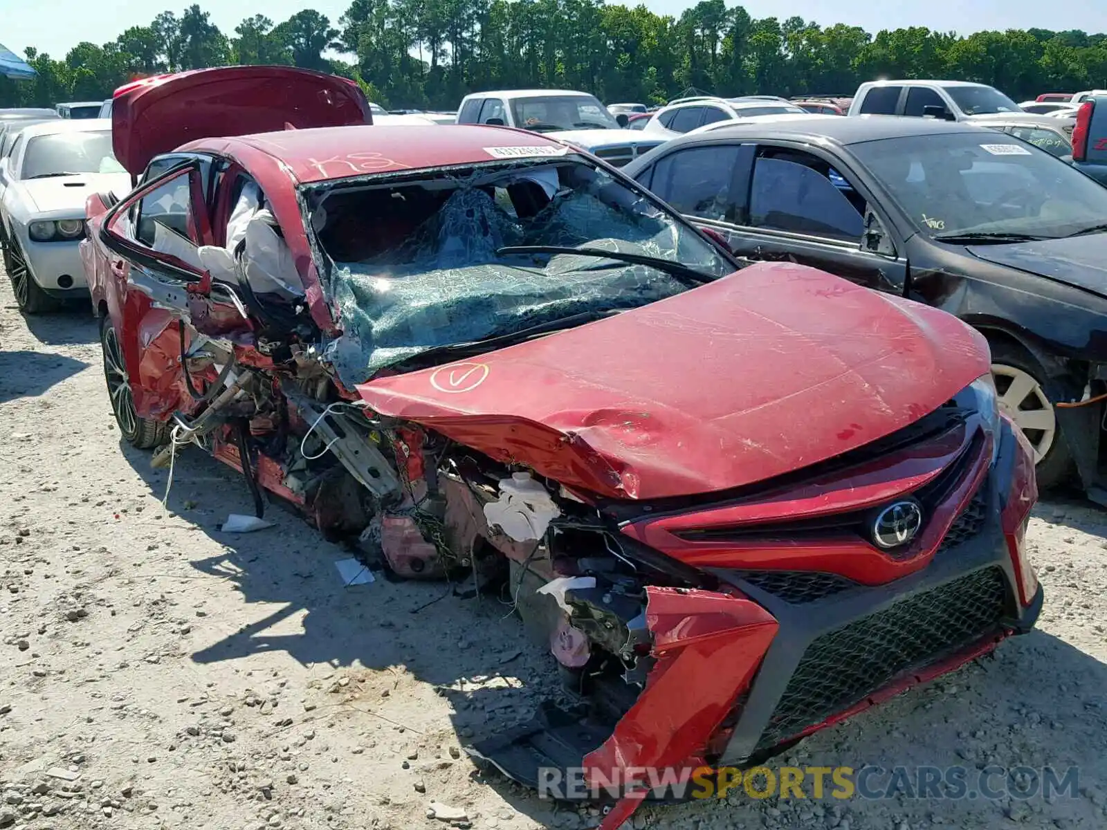 1 Photograph of a damaged car 4T1B11HK5KU203670 TOYOTA CAMRY 2019