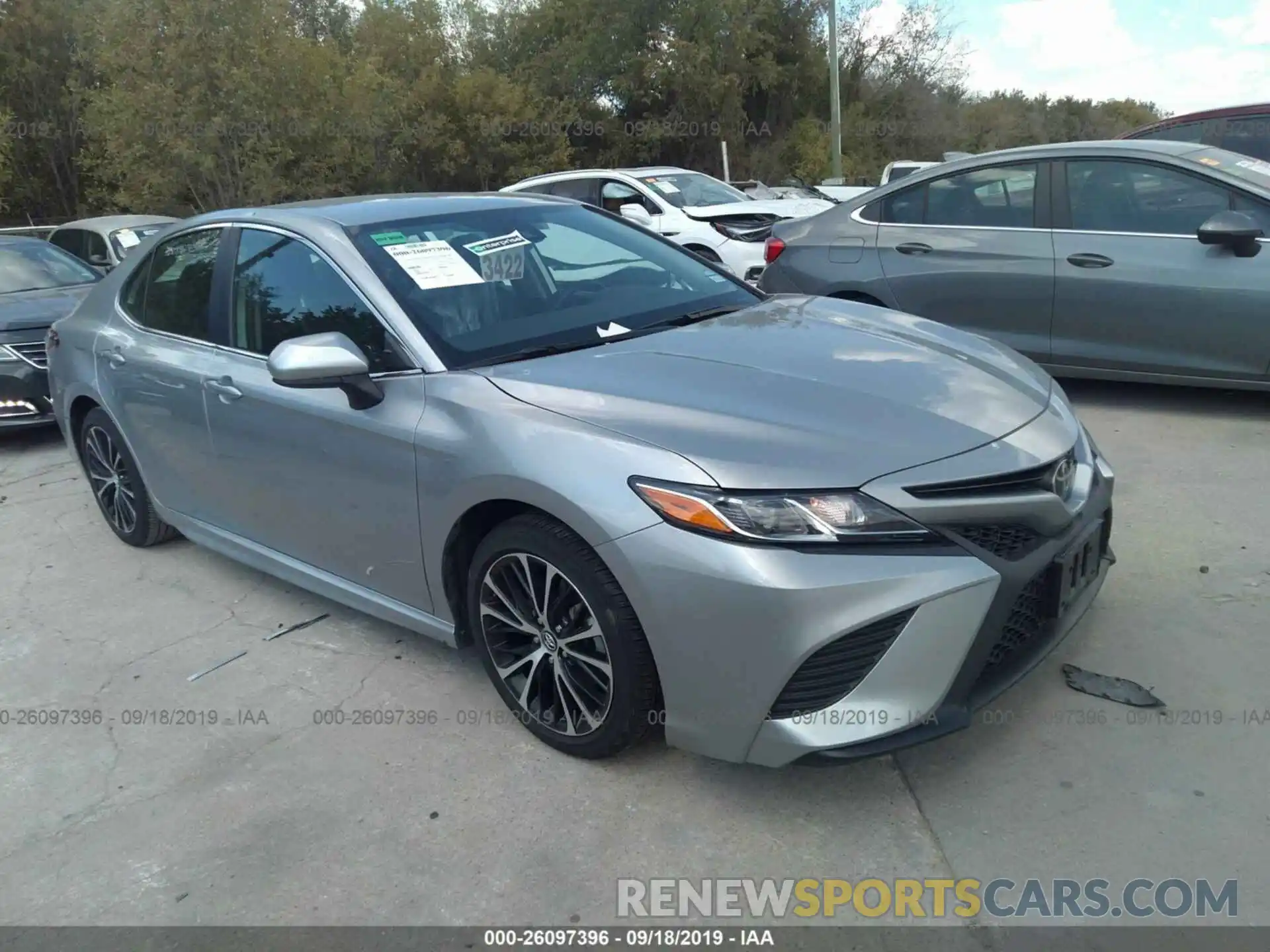 1 Photograph of a damaged car 4T1B11HK5KU204401 TOYOTA CAMRY 2019