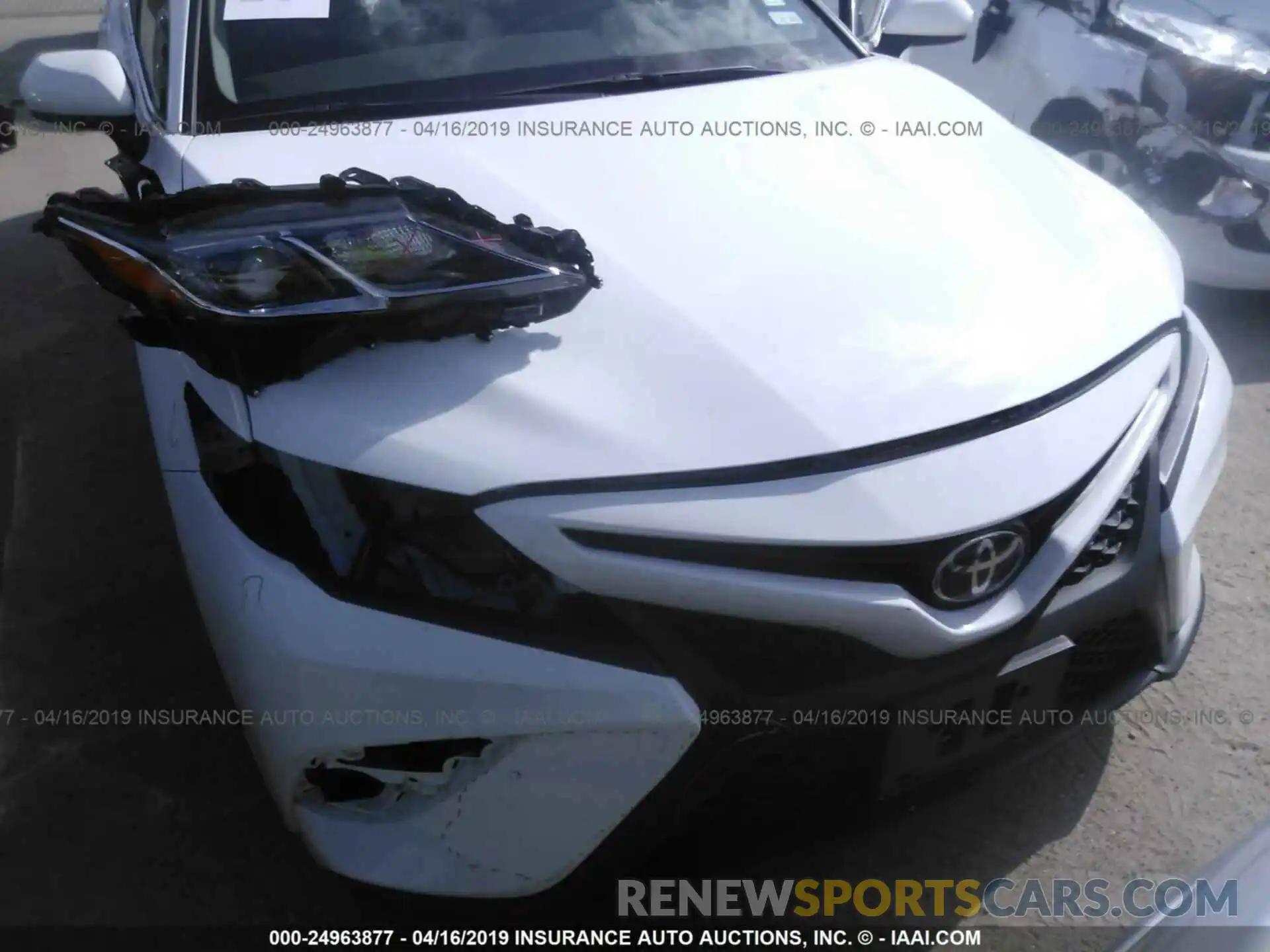 6 Photograph of a damaged car 4T1B11HK5KU204933 TOYOTA CAMRY 2019