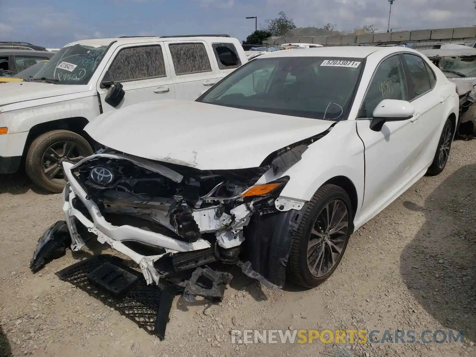 2 Photograph of a damaged car 4T1B11HK5KU205953 TOYOTA CAMRY 2019