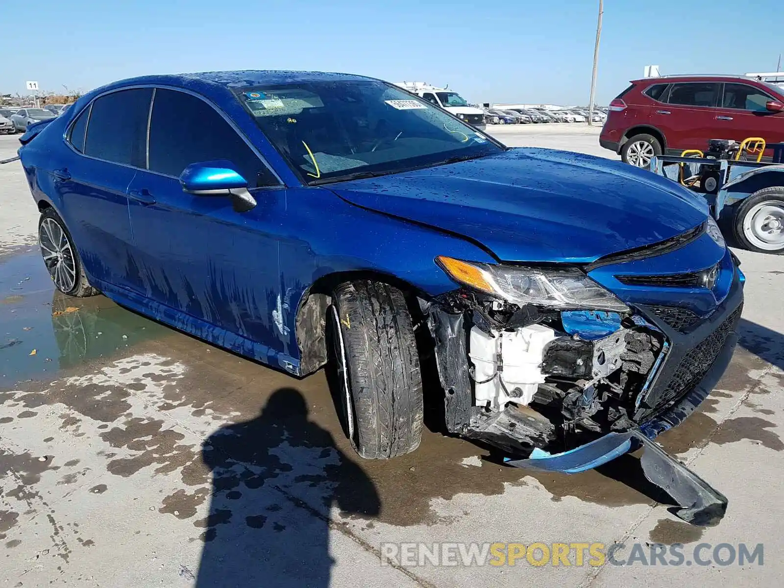 1 Photograph of a damaged car 4T1B11HK5KU206245 TOYOTA CAMRY 2019