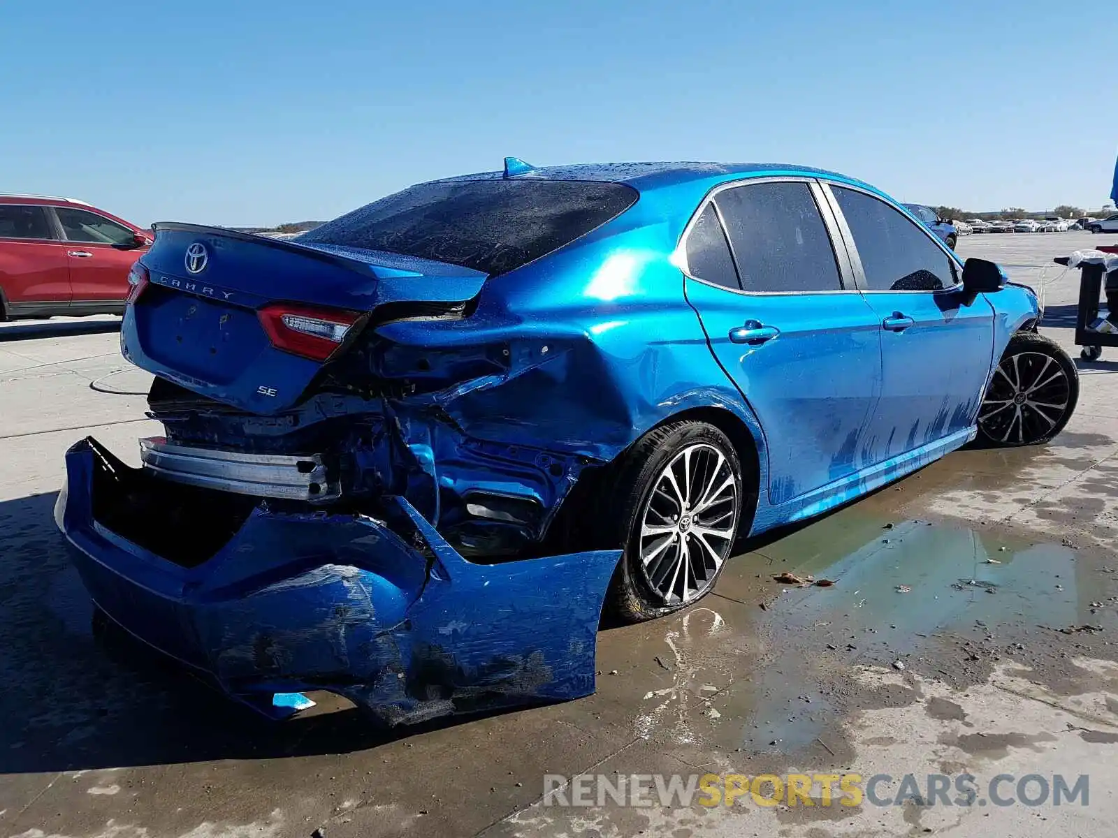 4 Photograph of a damaged car 4T1B11HK5KU206245 TOYOTA CAMRY 2019