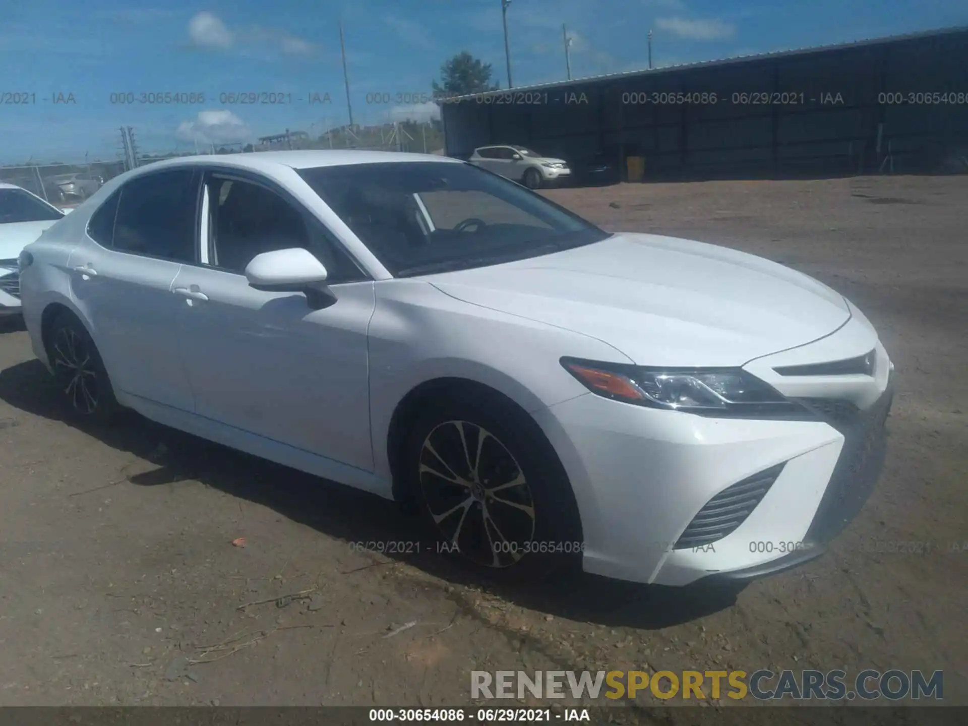 1 Photograph of a damaged car 4T1B11HK5KU206651 TOYOTA CAMRY 2019