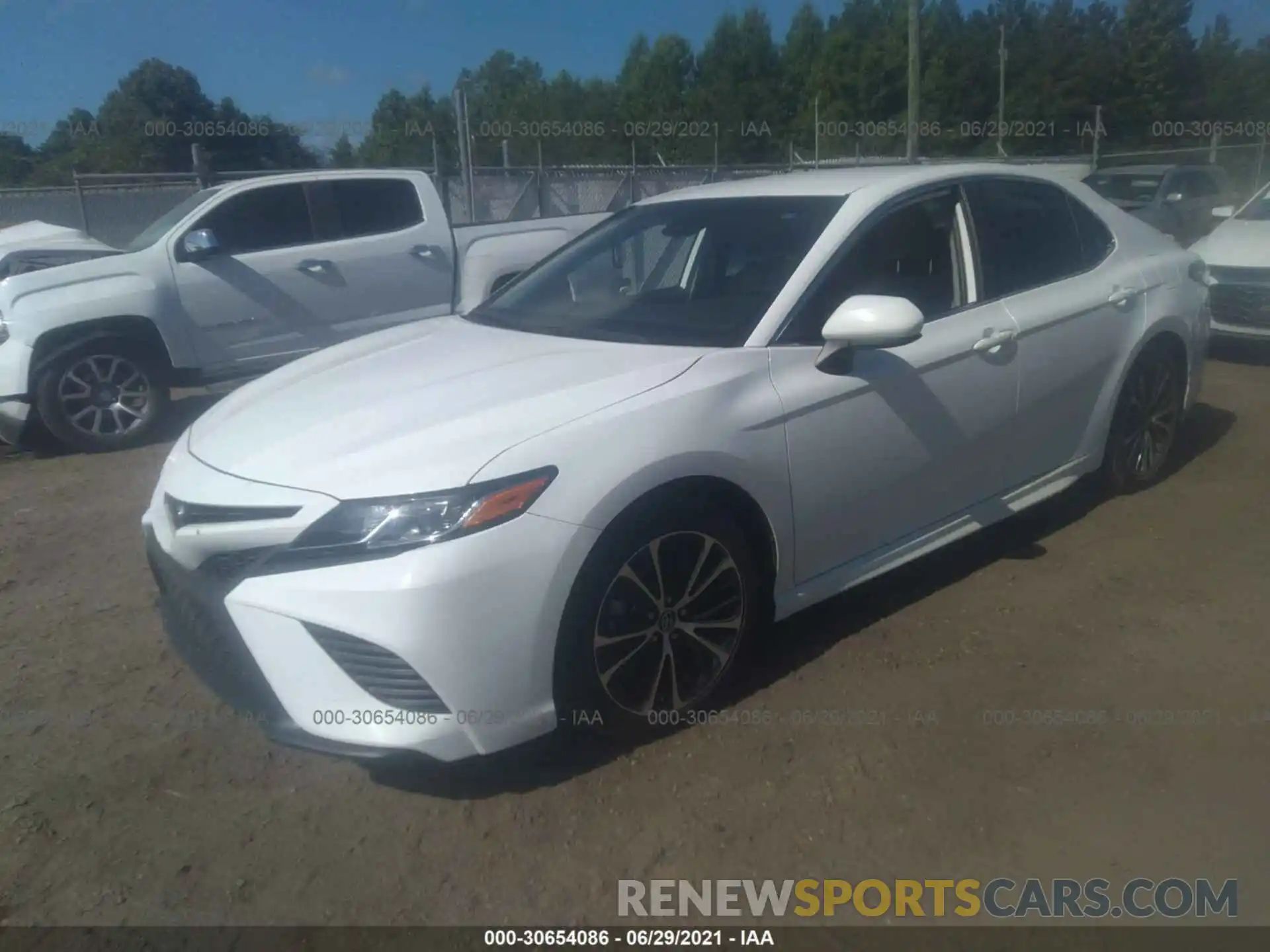 2 Photograph of a damaged car 4T1B11HK5KU206651 TOYOTA CAMRY 2019