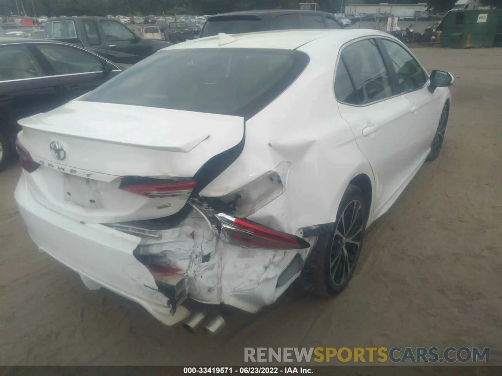 6 Photograph of a damaged car 4T1B11HK5KU206858 TOYOTA CAMRY 2019