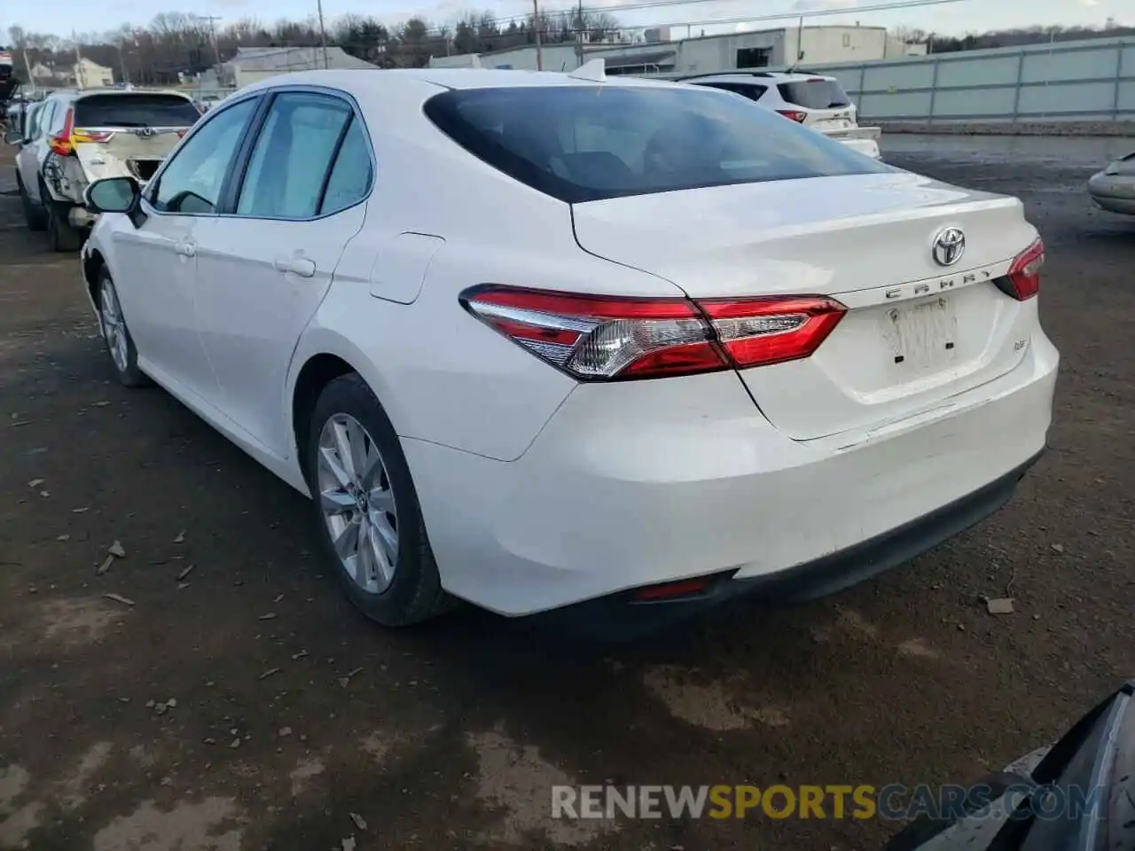 3 Фотография поврежденного автомобиля 4T1B11HK5KU207637 TOYOTA CAMRY 2019