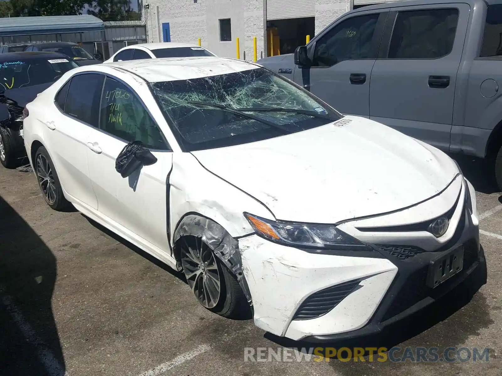 1 Photograph of a damaged car 4T1B11HK5KU208108 TOYOTA CAMRY 2019