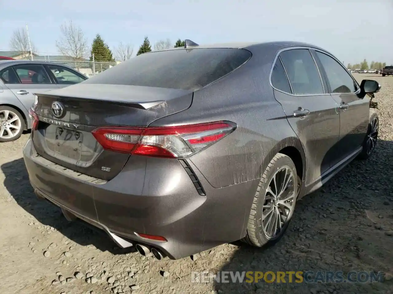 4 Photograph of a damaged car 4T1B11HK5KU208285 TOYOTA CAMRY 2019