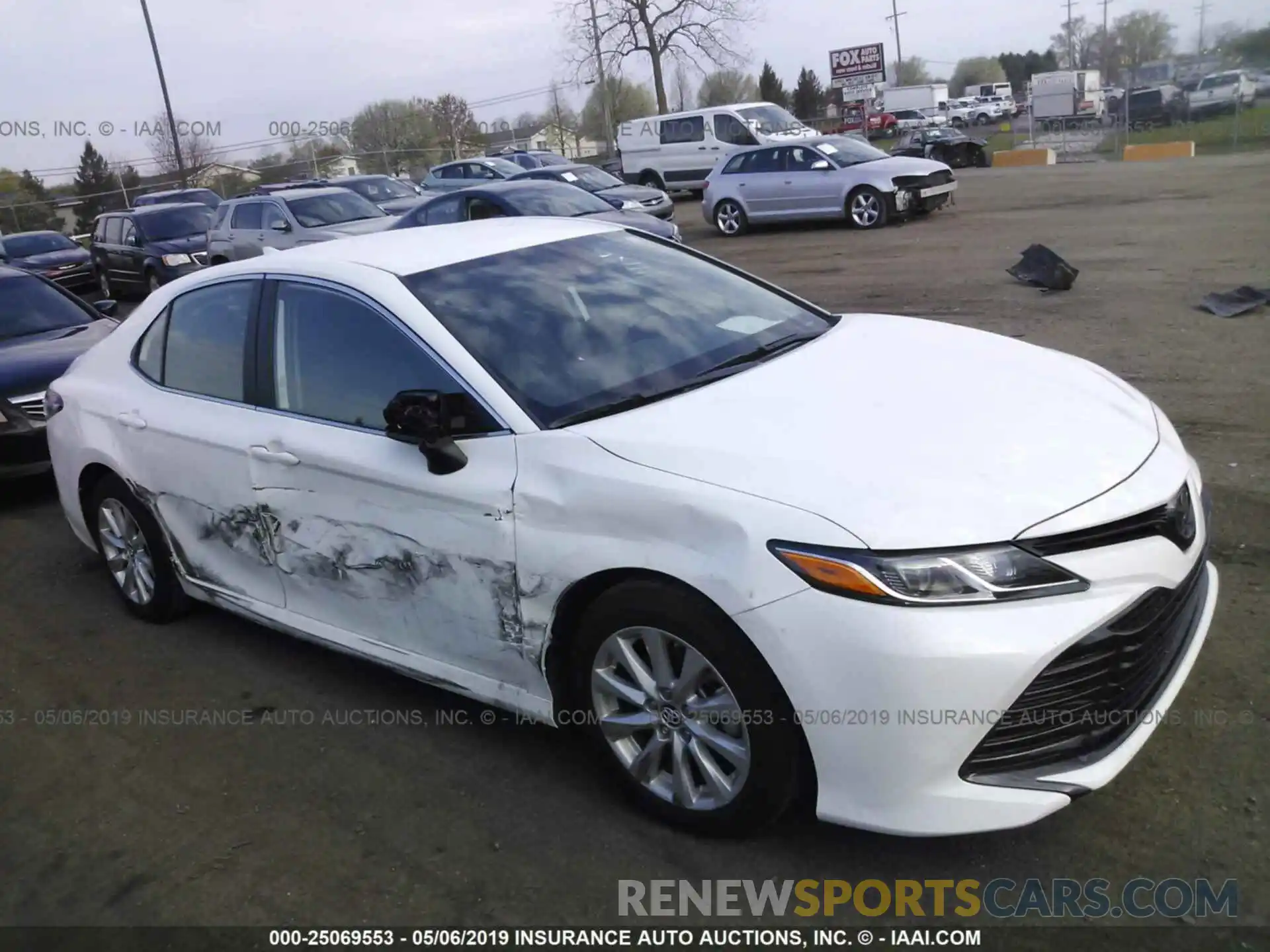 1 Photograph of a damaged car 4T1B11HK5KU209758 TOYOTA CAMRY 2019