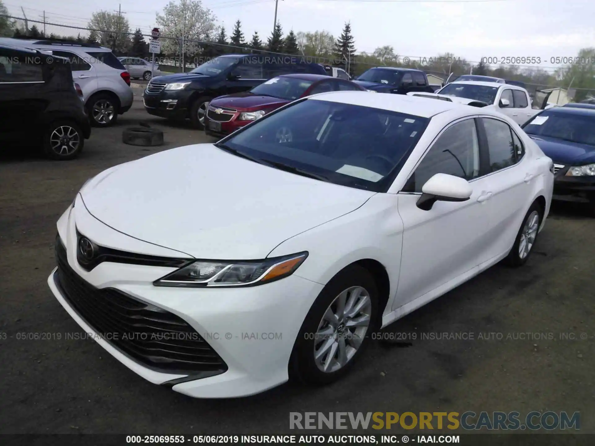 2 Photograph of a damaged car 4T1B11HK5KU209758 TOYOTA CAMRY 2019