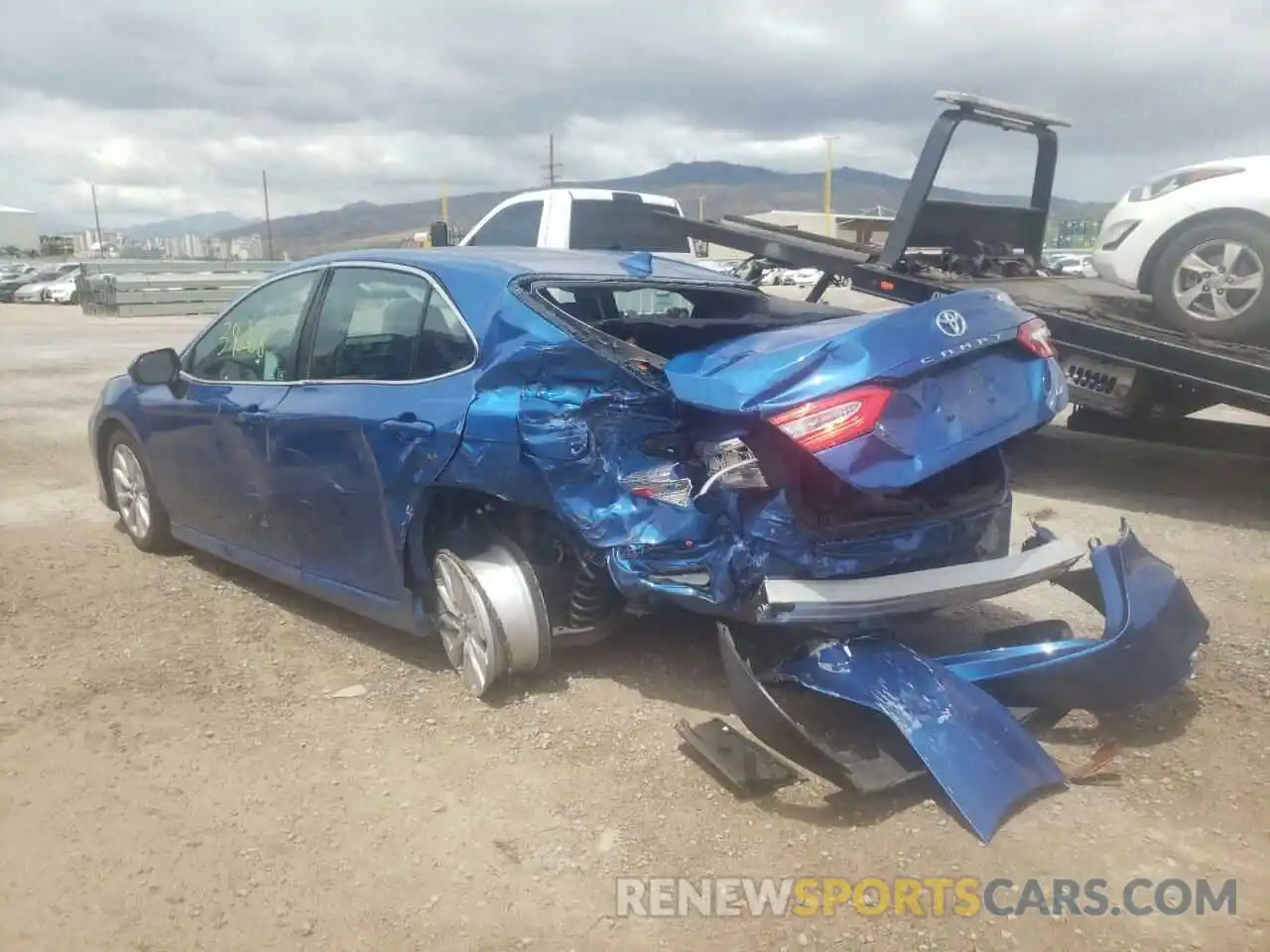 3 Photograph of a damaged car 4T1B11HK5KU210408 TOYOTA CAMRY 2019