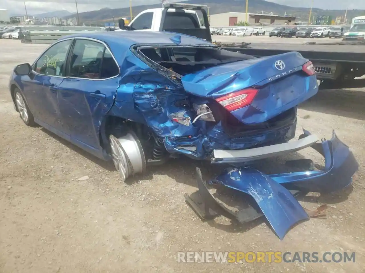 9 Photograph of a damaged car 4T1B11HK5KU210408 TOYOTA CAMRY 2019