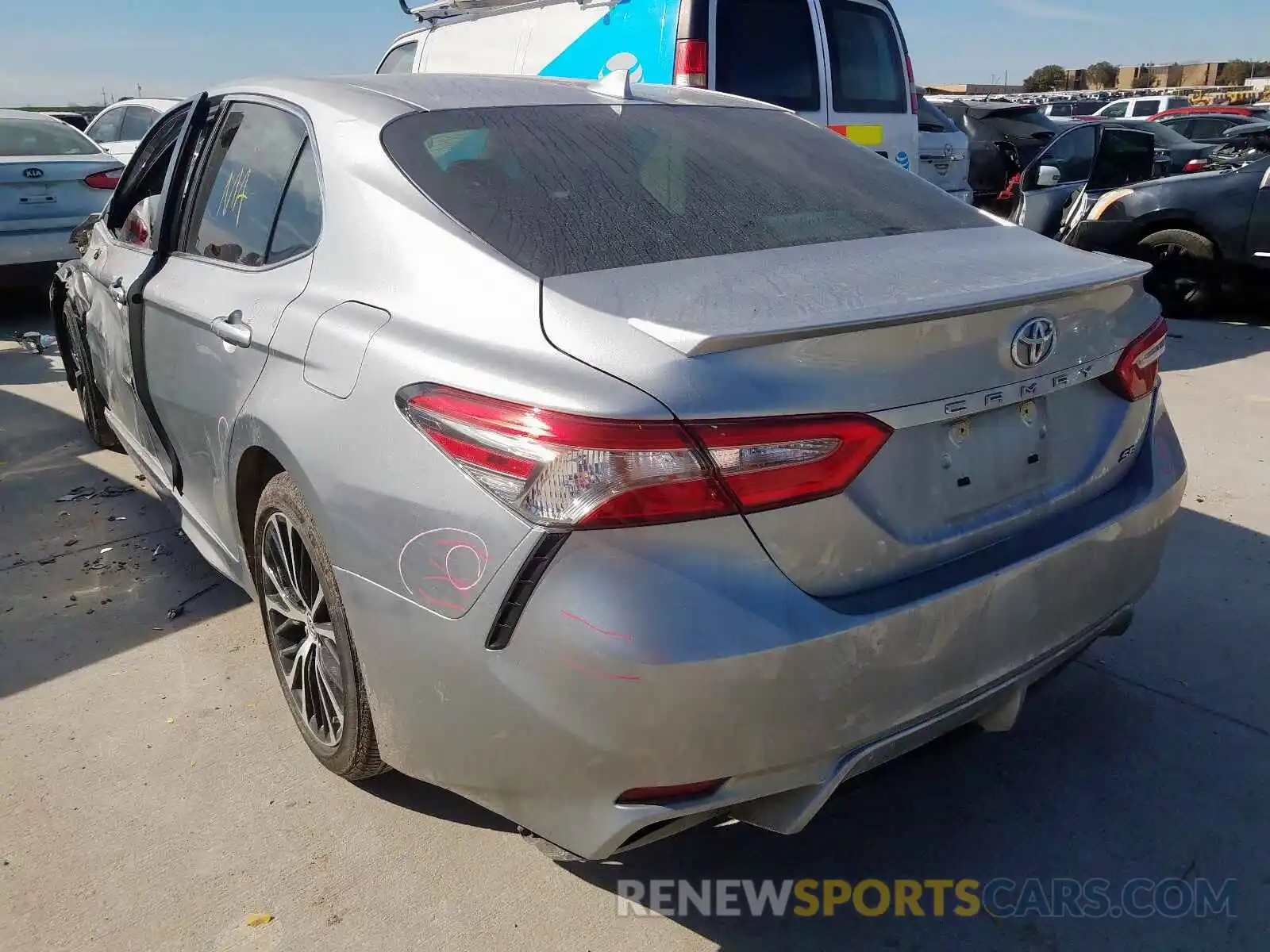 3 Photograph of a damaged car 4T1B11HK5KU210456 TOYOTA CAMRY 2019