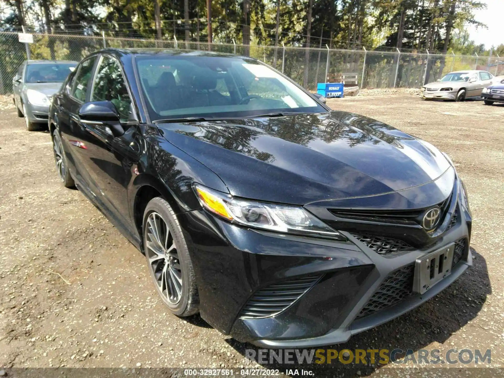 1 Photograph of a damaged car 4T1B11HK5KU211011 TOYOTA CAMRY 2019