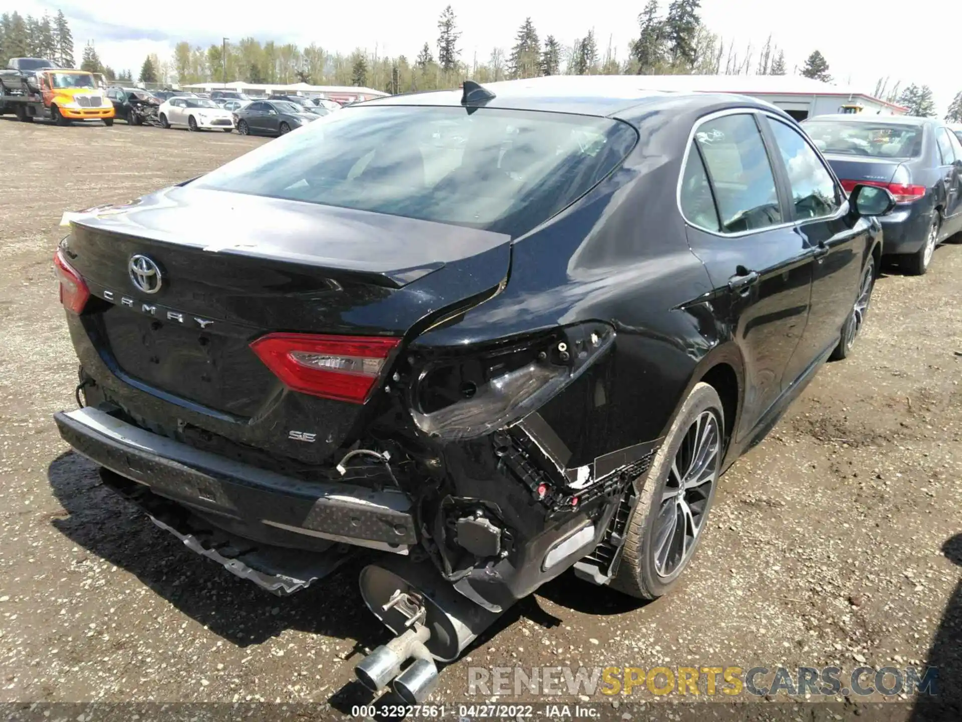 4 Photograph of a damaged car 4T1B11HK5KU211011 TOYOTA CAMRY 2019