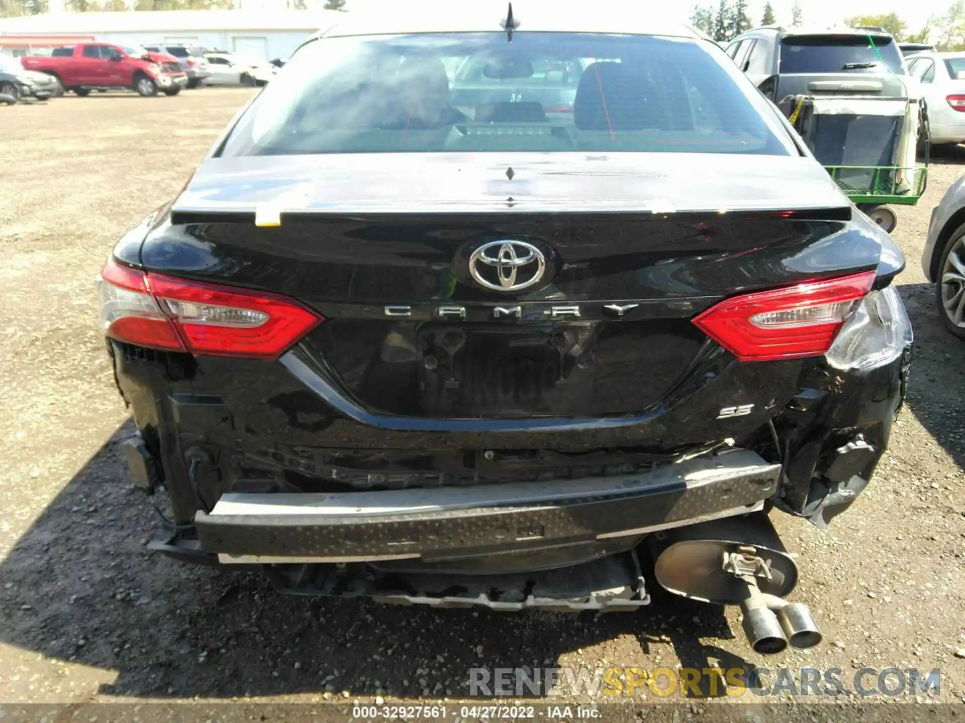 6 Photograph of a damaged car 4T1B11HK5KU211011 TOYOTA CAMRY 2019