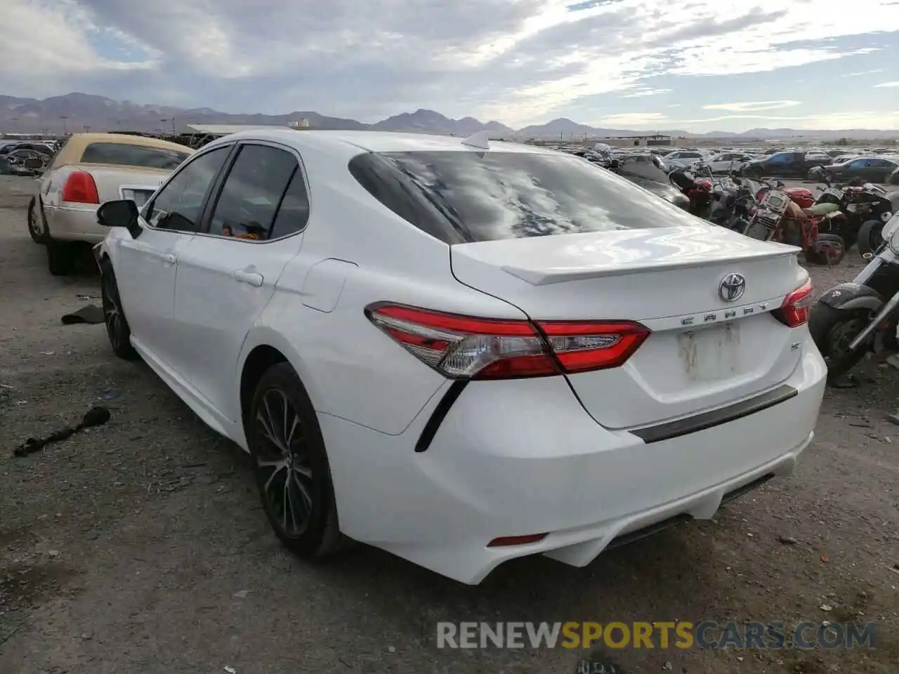 3 Photograph of a damaged car 4T1B11HK5KU212496 TOYOTA CAMRY 2019