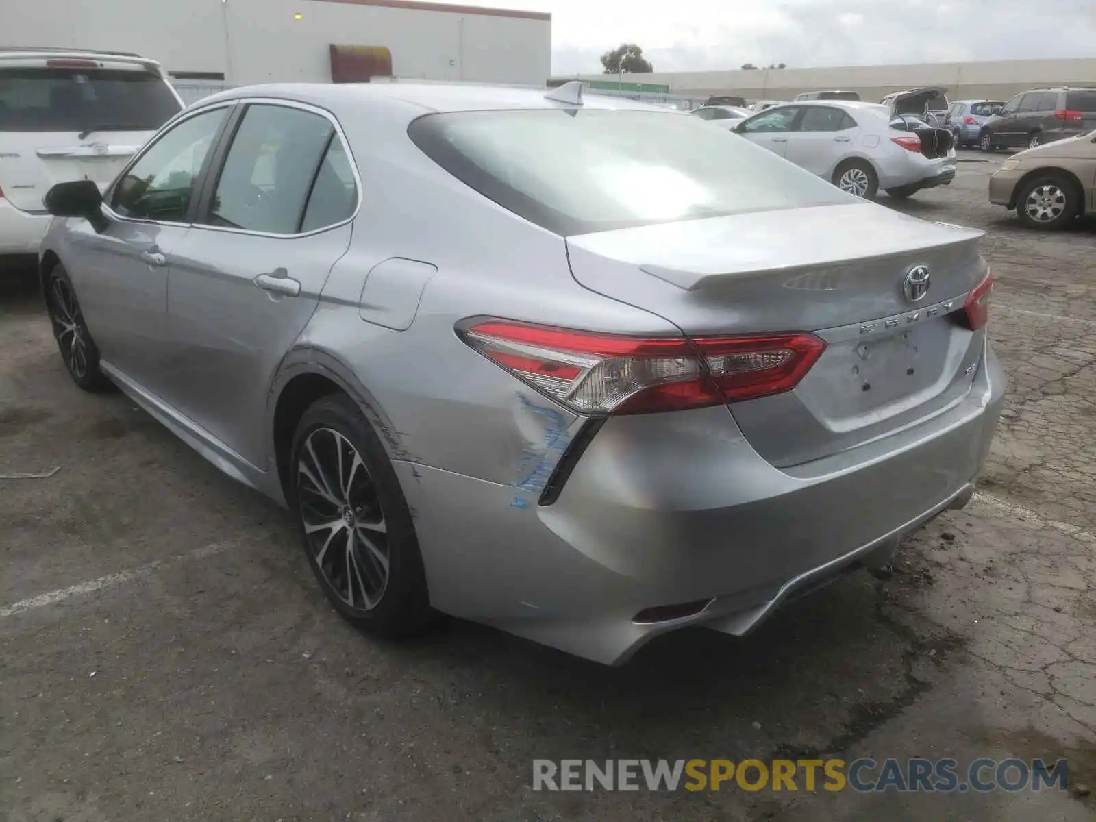 3 Photograph of a damaged car 4T1B11HK5KU214006 TOYOTA CAMRY 2019