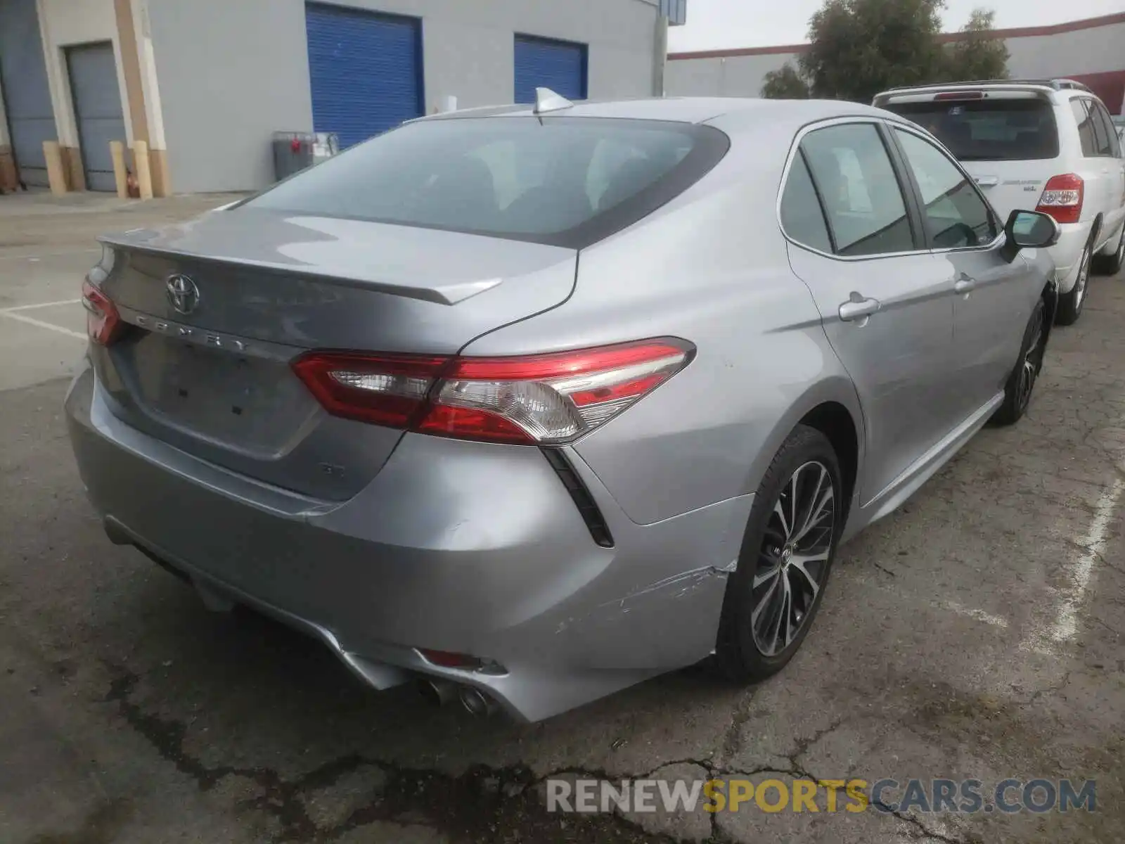 4 Photograph of a damaged car 4T1B11HK5KU214006 TOYOTA CAMRY 2019