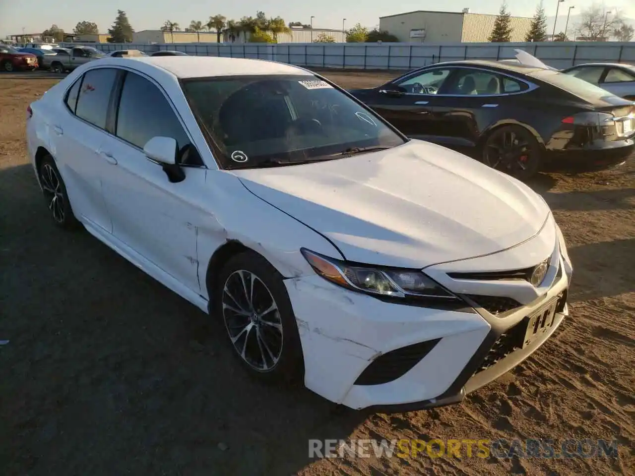 1 Photograph of a damaged car 4T1B11HK5KU214541 TOYOTA CAMRY 2019