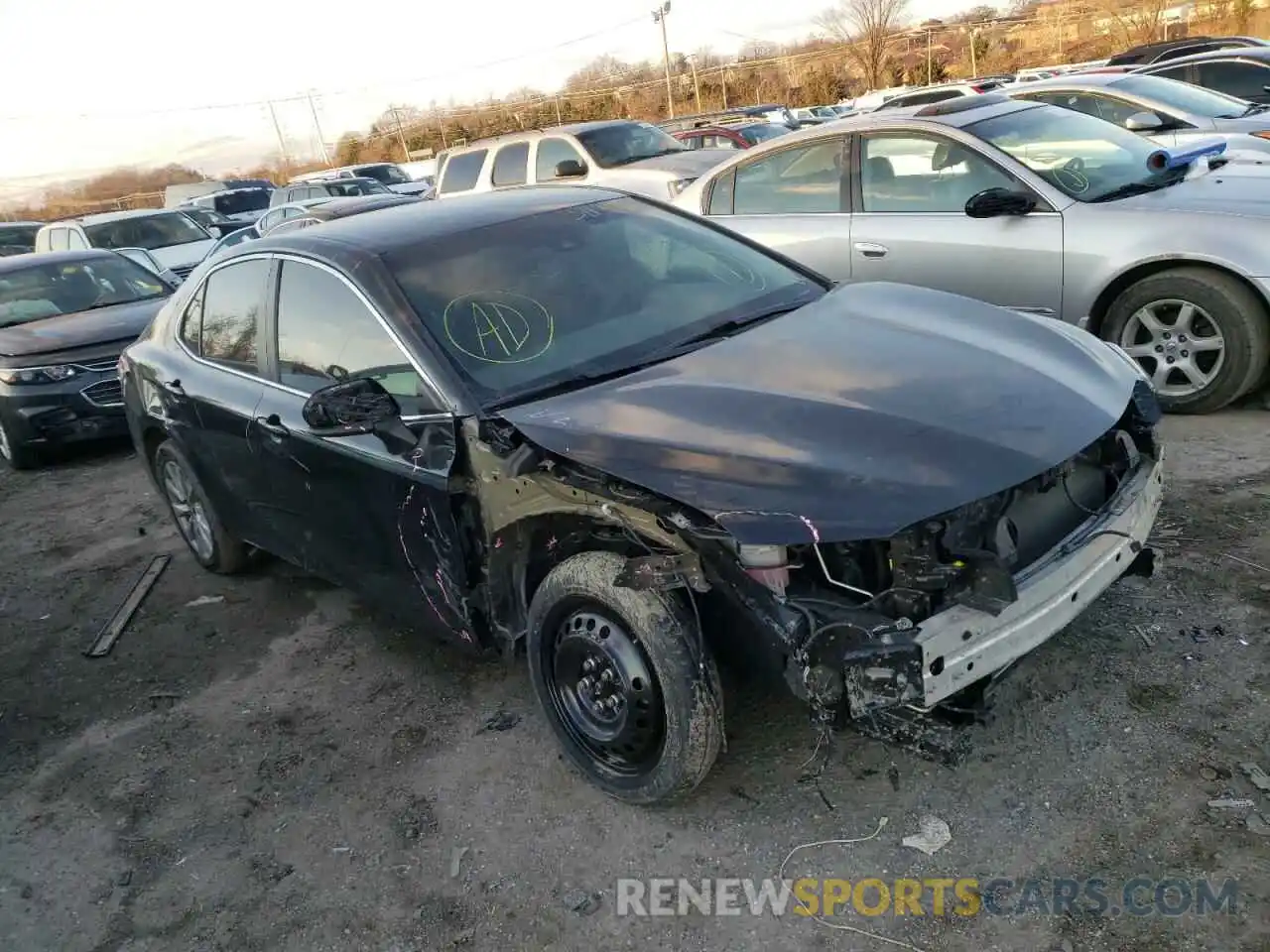 1 Photograph of a damaged car 4T1B11HK5KU216757 TOYOTA CAMRY 2019