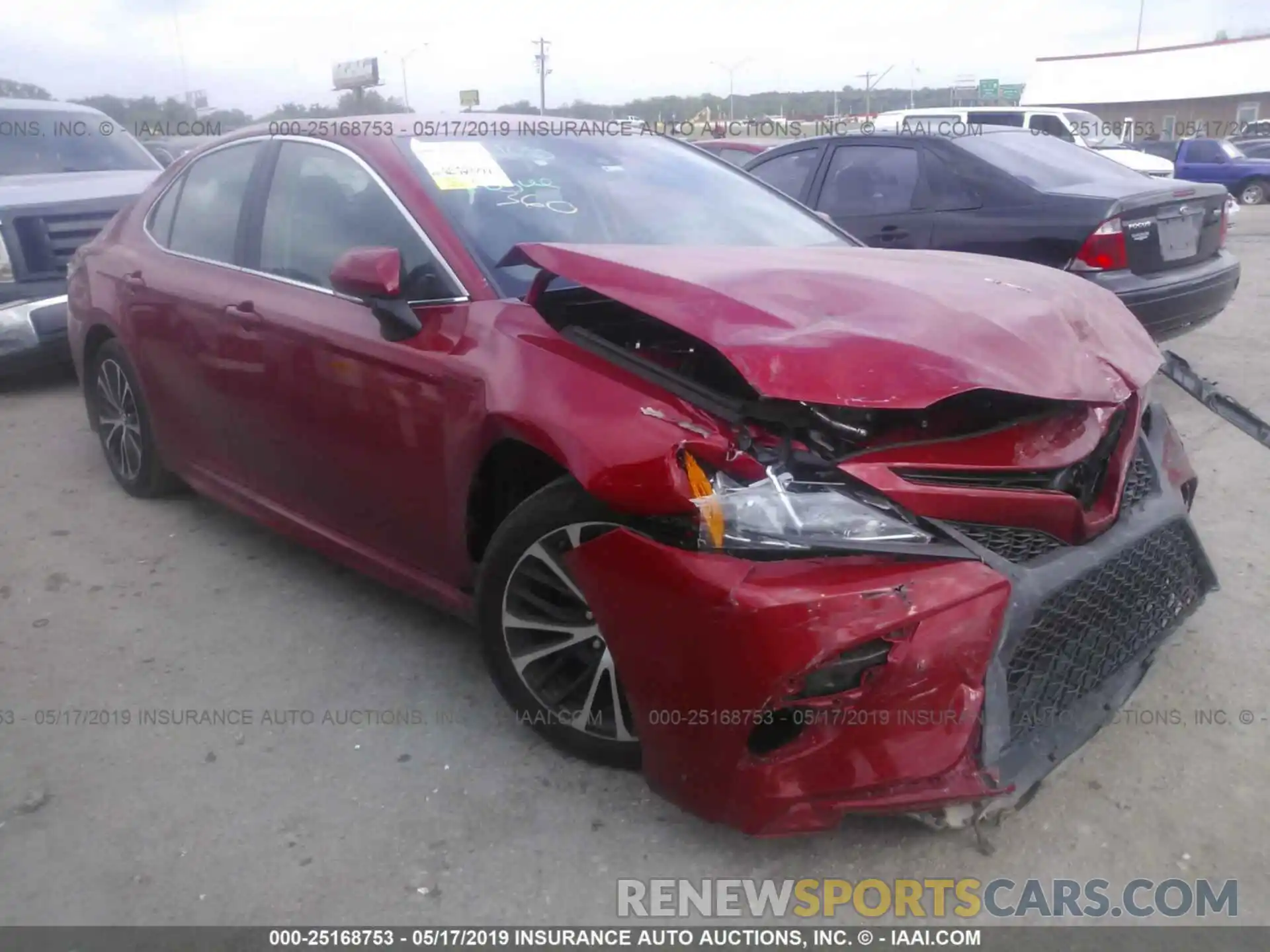 1 Photograph of a damaged car 4T1B11HK5KU216886 TOYOTA CAMRY 2019