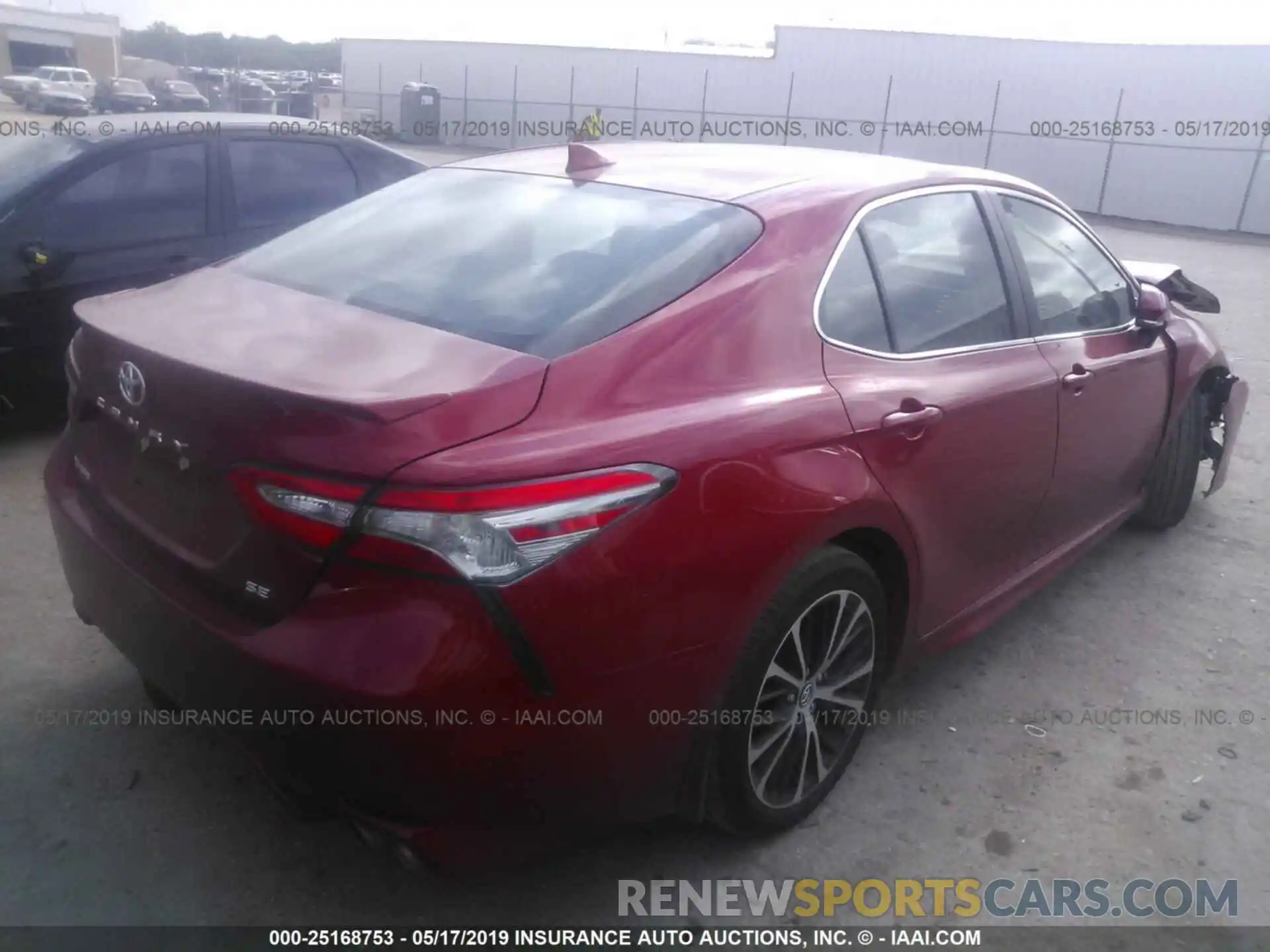 4 Photograph of a damaged car 4T1B11HK5KU216886 TOYOTA CAMRY 2019