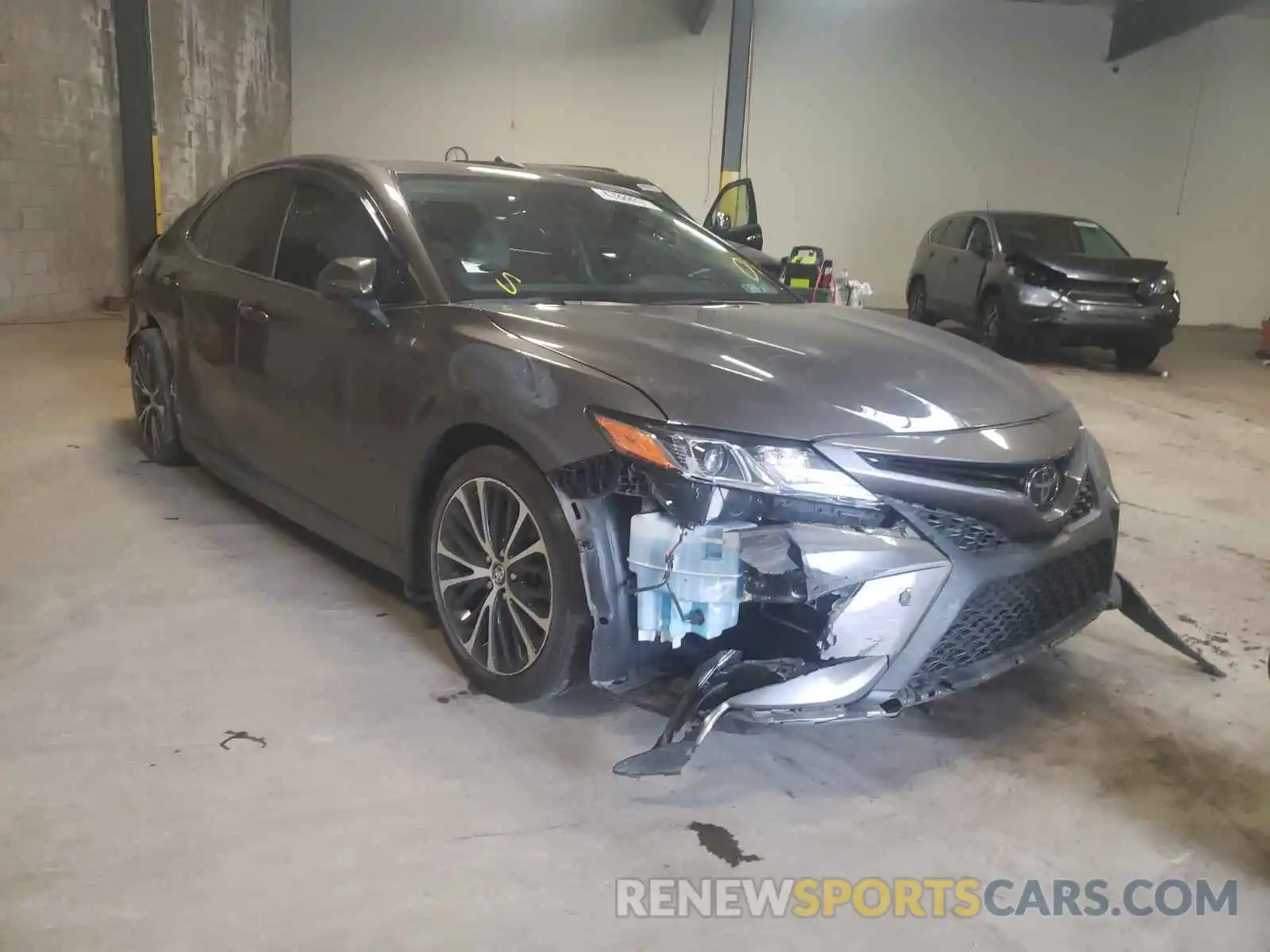 1 Photograph of a damaged car 4T1B11HK5KU217195 TOYOTA CAMRY 2019