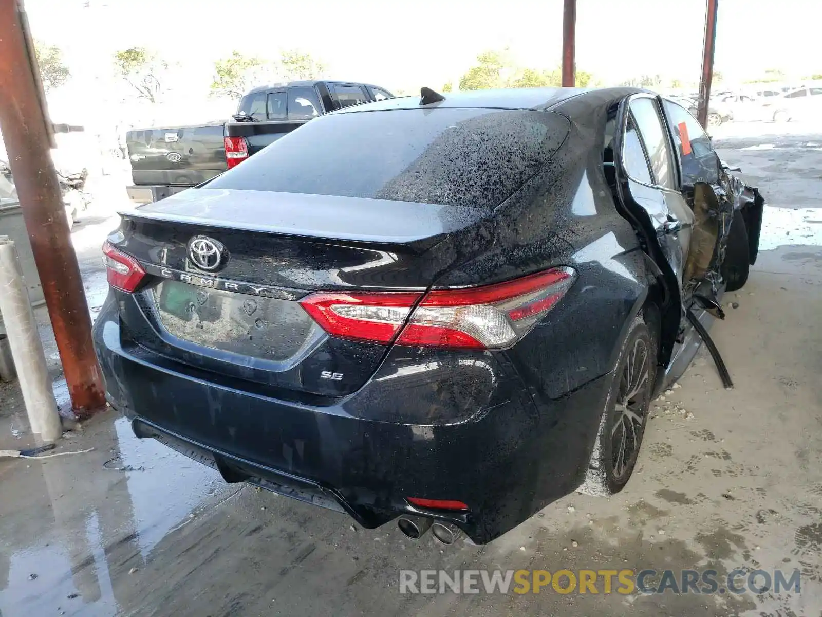 4 Photograph of a damaged car 4T1B11HK5KU218346 TOYOTA CAMRY 2019