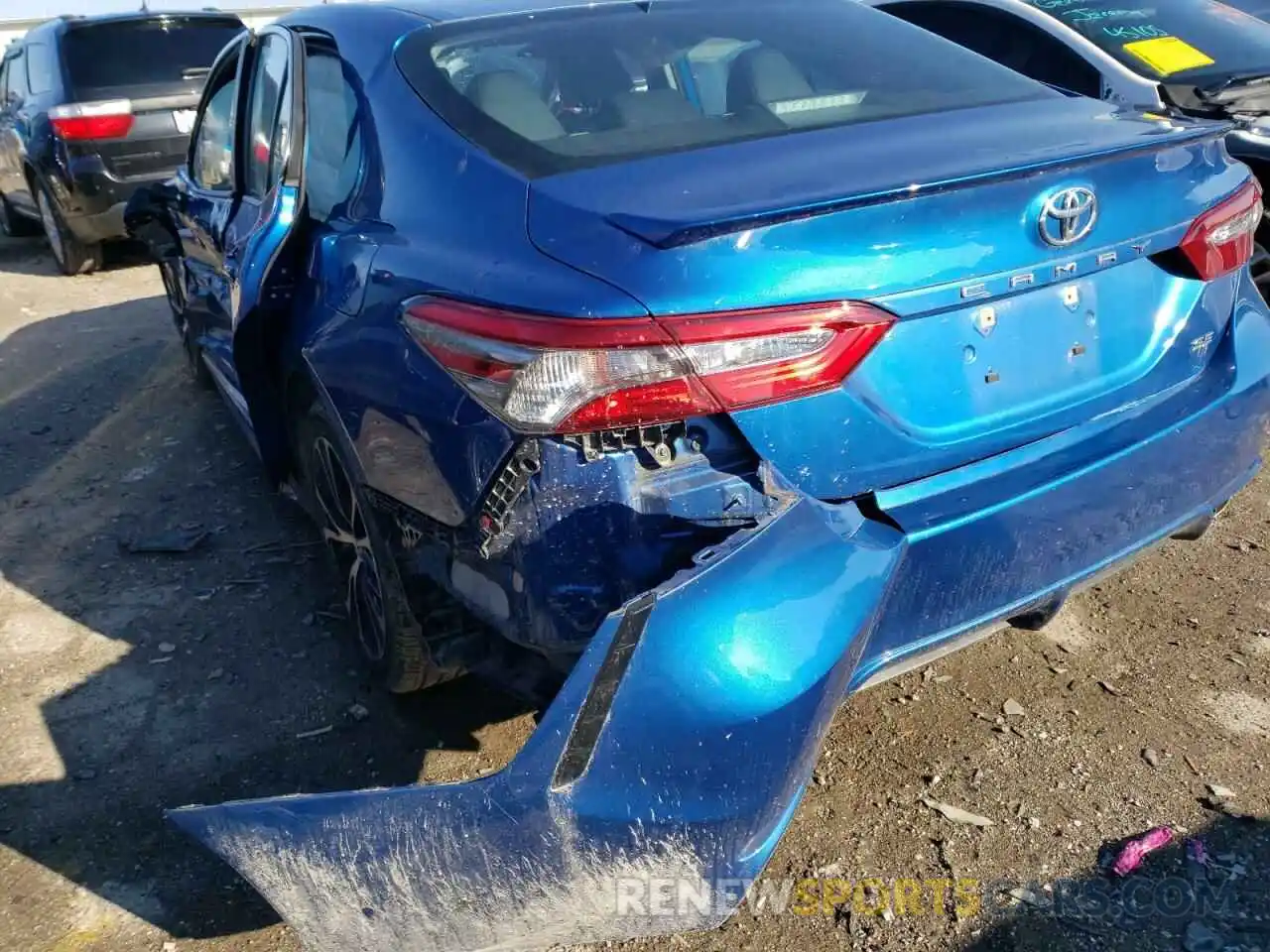 9 Photograph of a damaged car 4T1B11HK5KU218945 TOYOTA CAMRY 2019