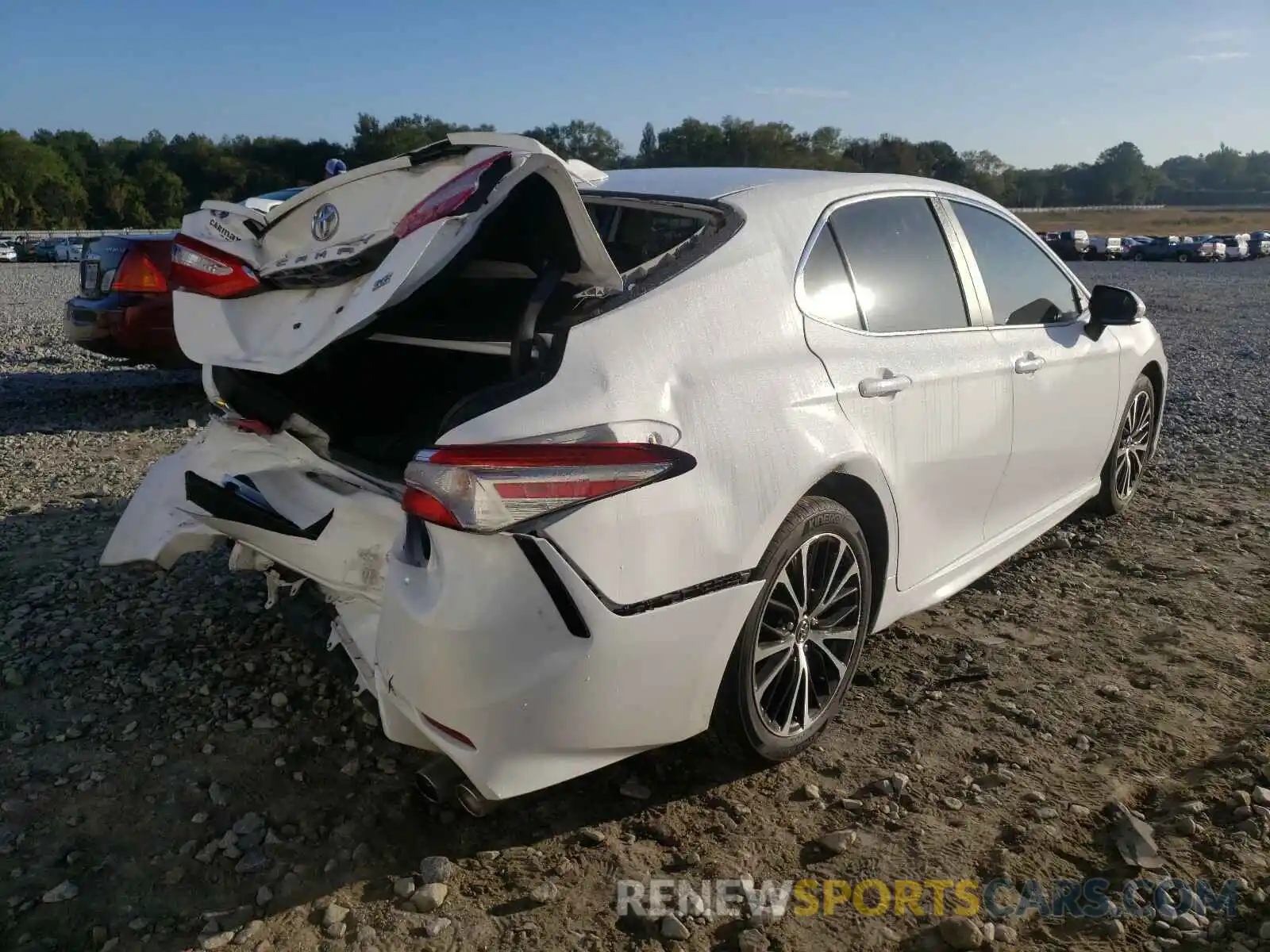 4 Фотография поврежденного автомобиля 4T1B11HK5KU219285 TOYOTA CAMRY 2019