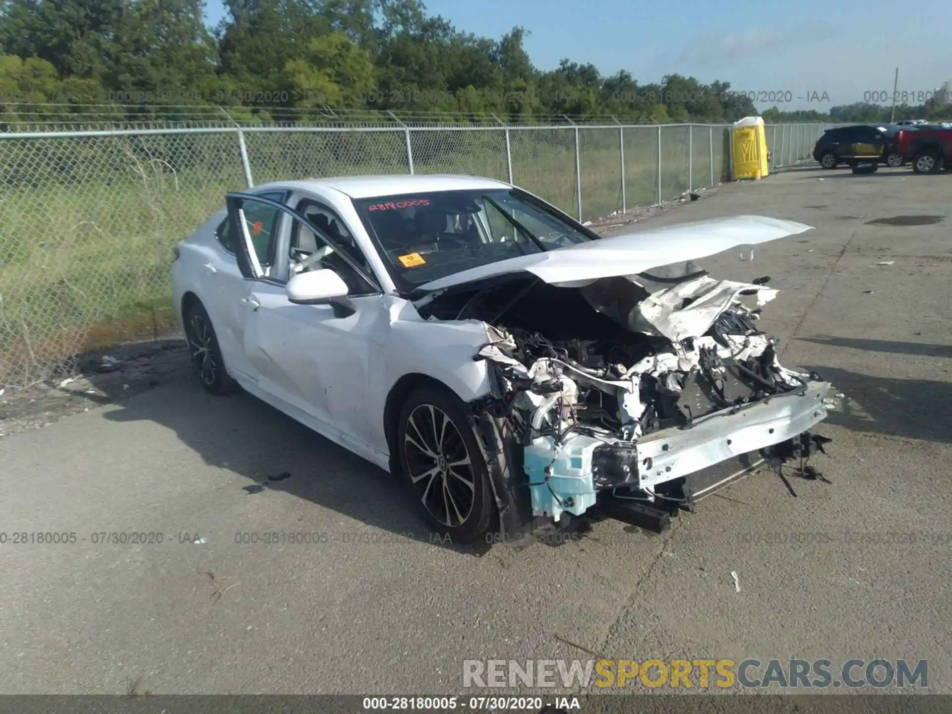 1 Photograph of a damaged car 4T1B11HK5KU220968 TOYOTA CAMRY 2019