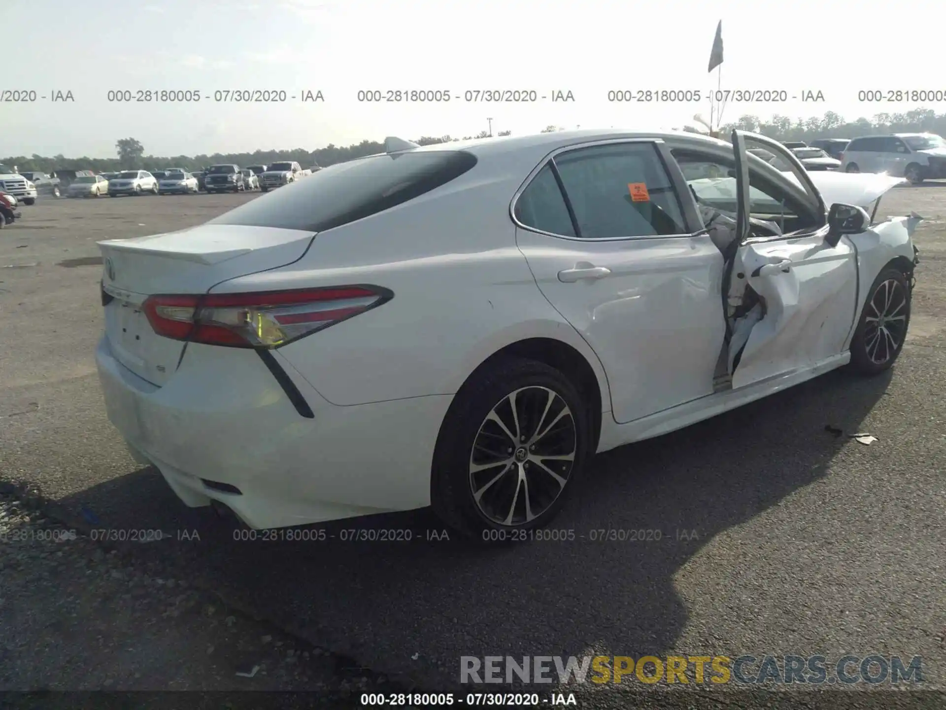 4 Photograph of a damaged car 4T1B11HK5KU220968 TOYOTA CAMRY 2019