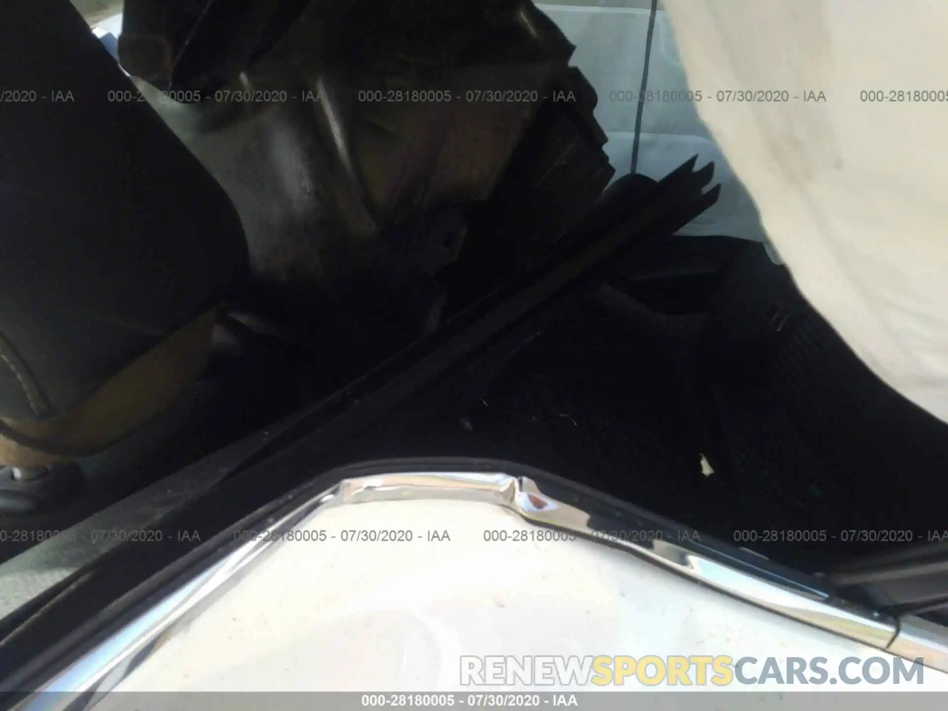 8 Photograph of a damaged car 4T1B11HK5KU220968 TOYOTA CAMRY 2019