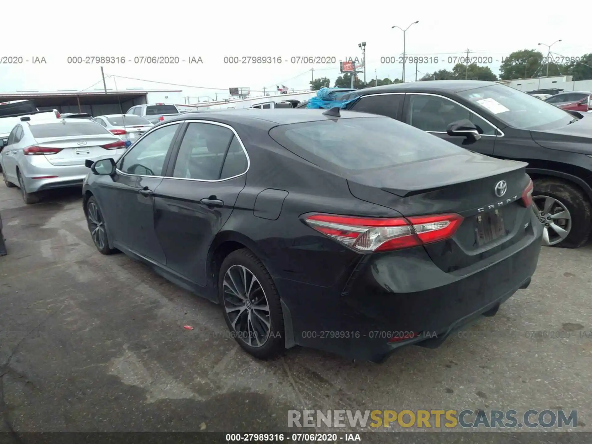 3 Photograph of a damaged car 4T1B11HK5KU221683 TOYOTA CAMRY 2019