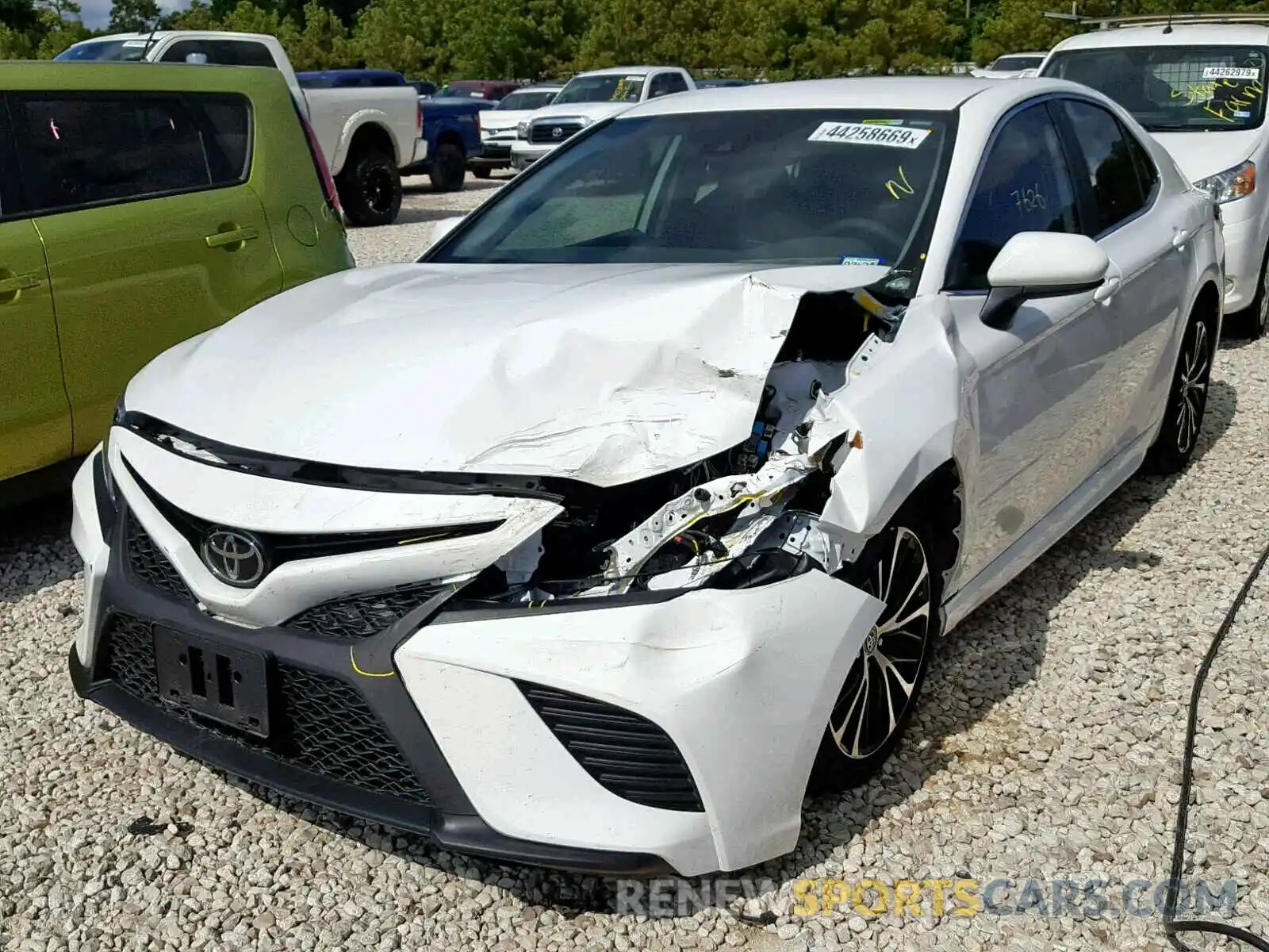 2 Photograph of a damaged car 4T1B11HK5KU222848 TOYOTA CAMRY 2019