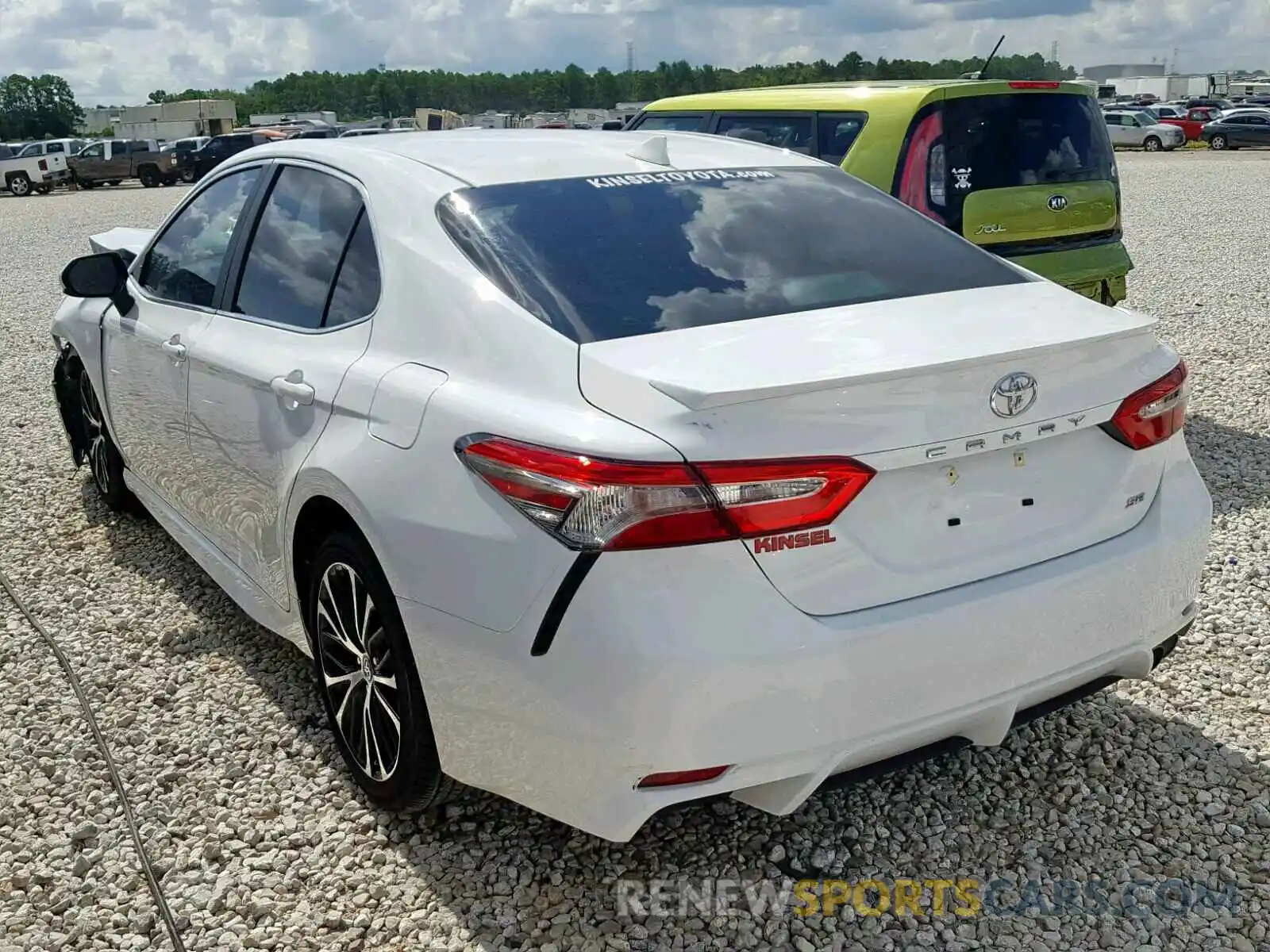 3 Photograph of a damaged car 4T1B11HK5KU222848 TOYOTA CAMRY 2019