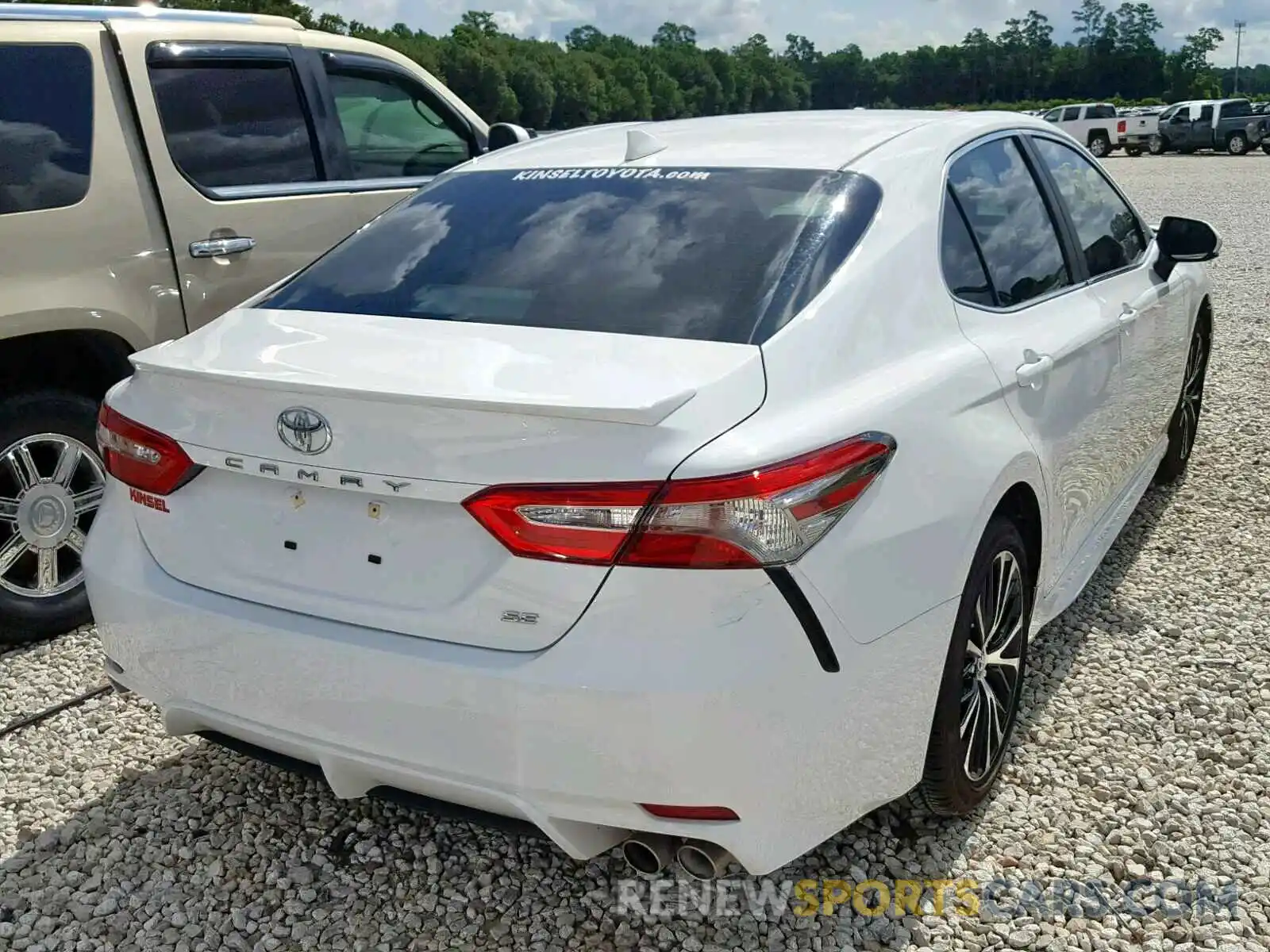 4 Photograph of a damaged car 4T1B11HK5KU222848 TOYOTA CAMRY 2019