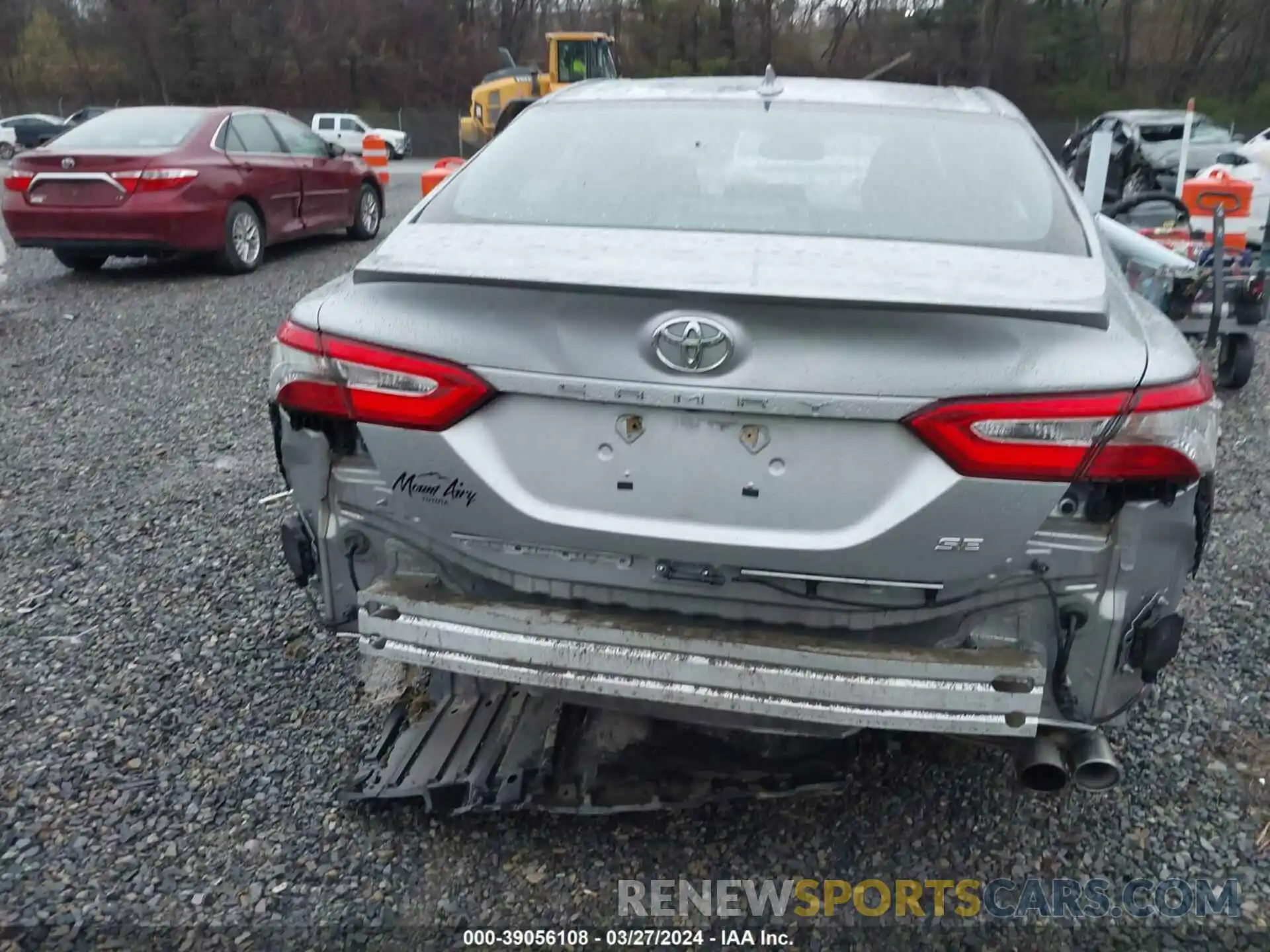 15 Photograph of a damaged car 4T1B11HK5KU223241 TOYOTA CAMRY 2019