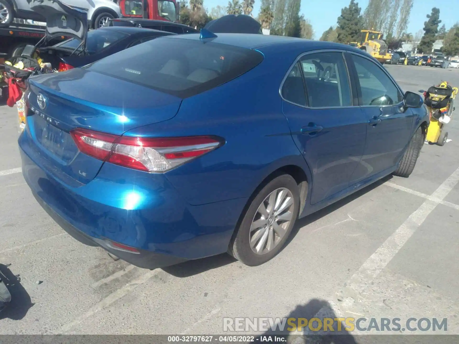 4 Photograph of a damaged car 4T1B11HK5KU224499 TOYOTA CAMRY 2019