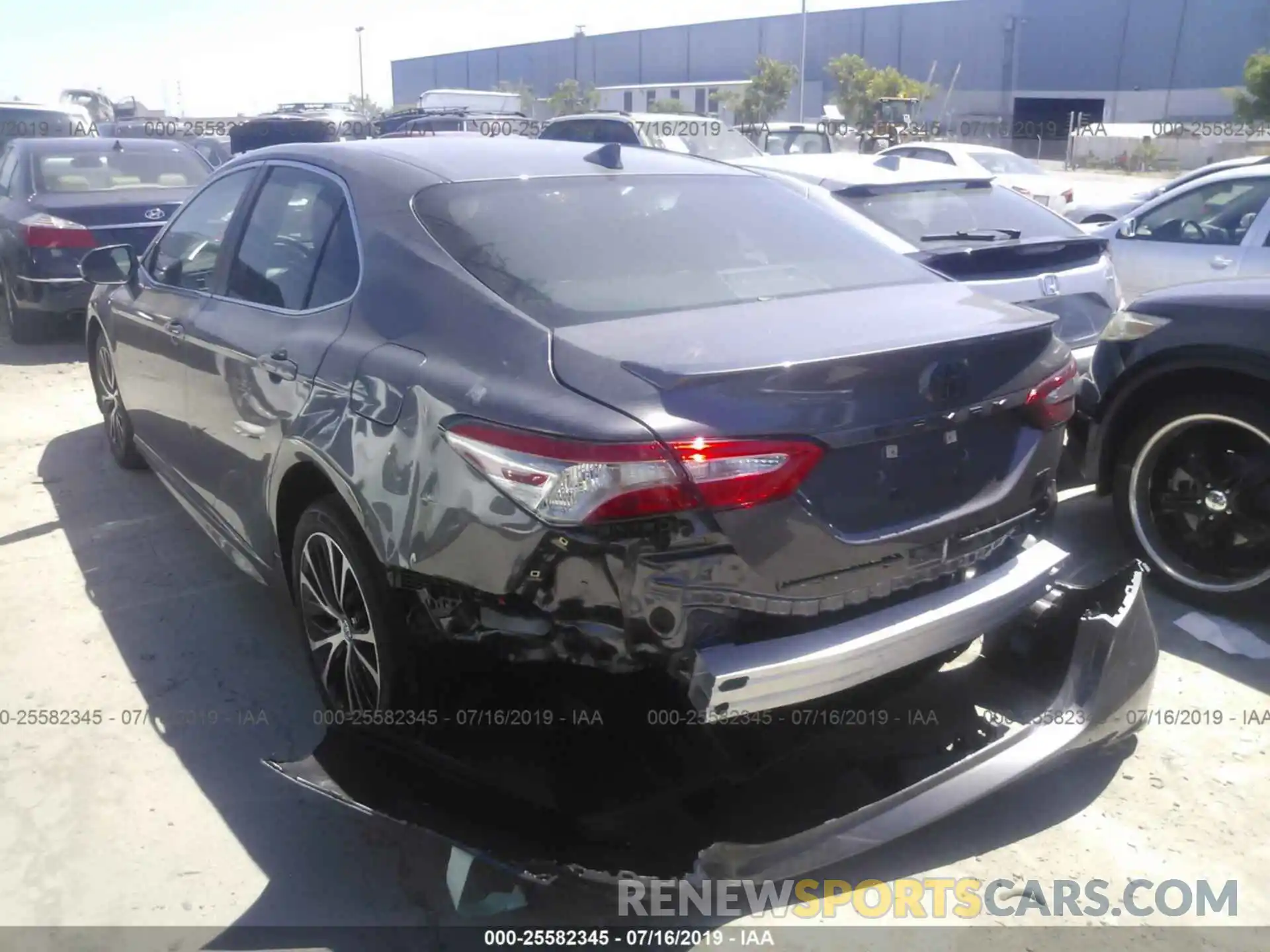 3 Photograph of a damaged car 4T1B11HK5KU224552 TOYOTA CAMRY 2019