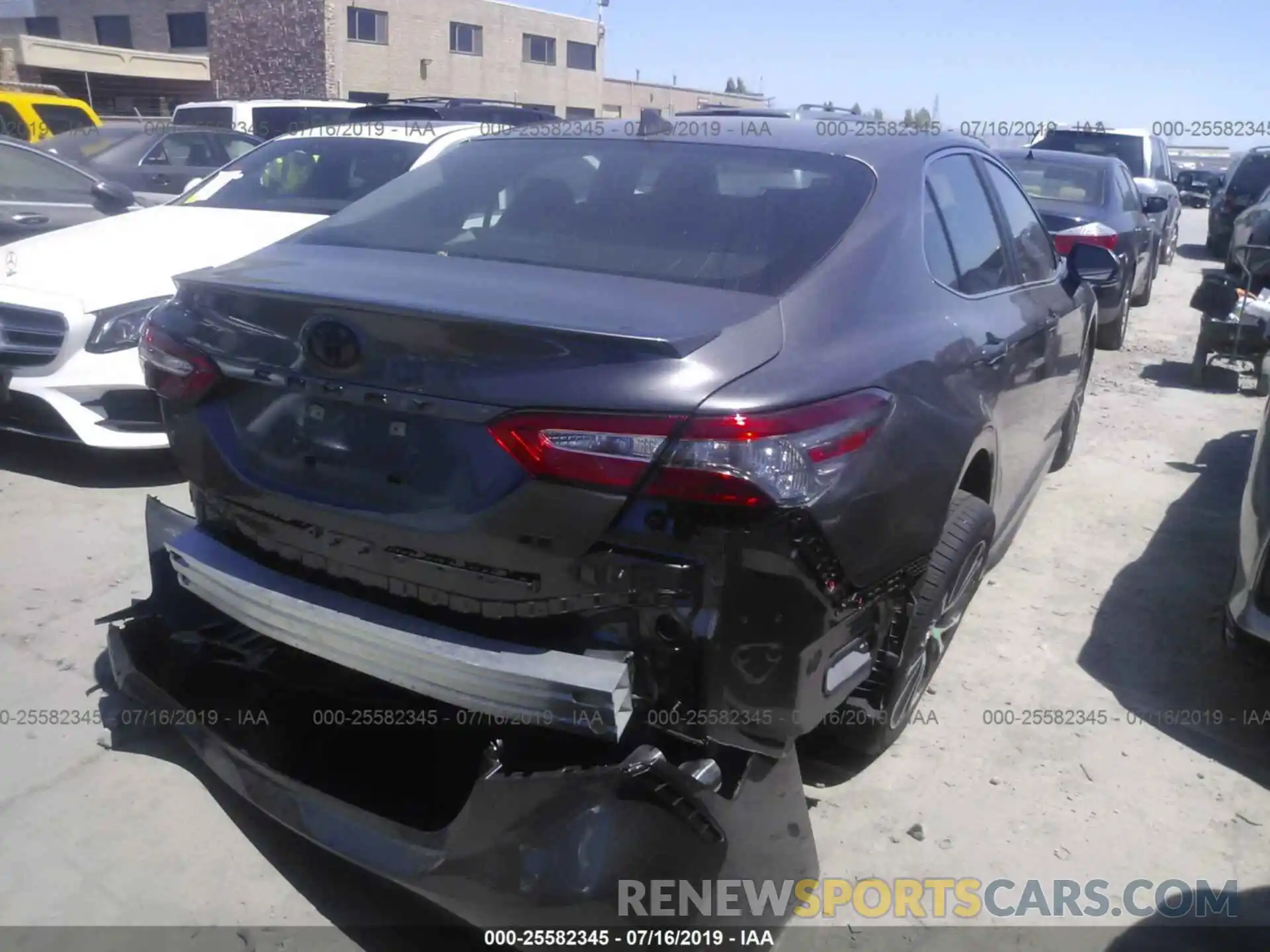 4 Photograph of a damaged car 4T1B11HK5KU224552 TOYOTA CAMRY 2019