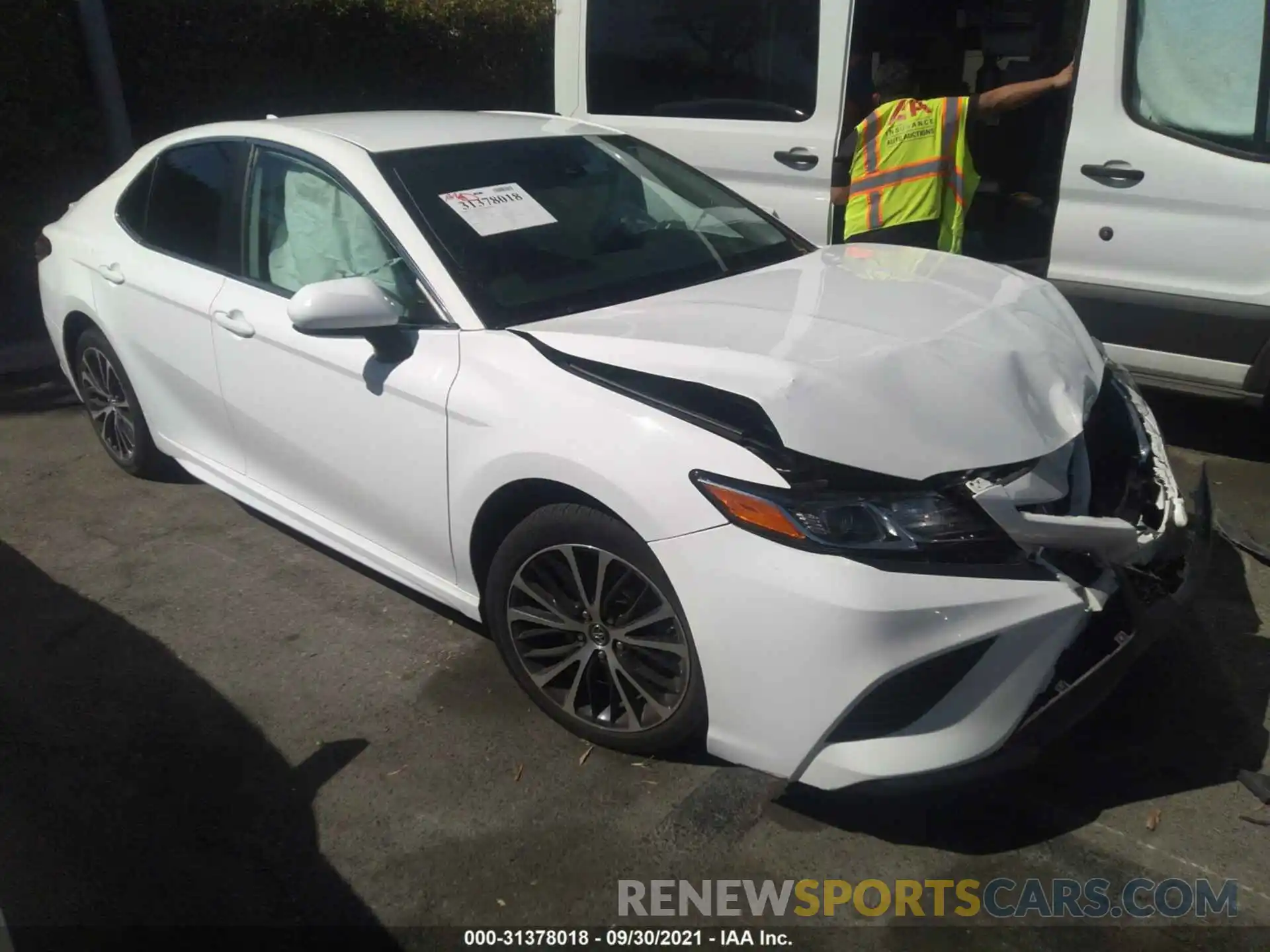 1 Photograph of a damaged car 4T1B11HK5KU226317 TOYOTA CAMRY 2019