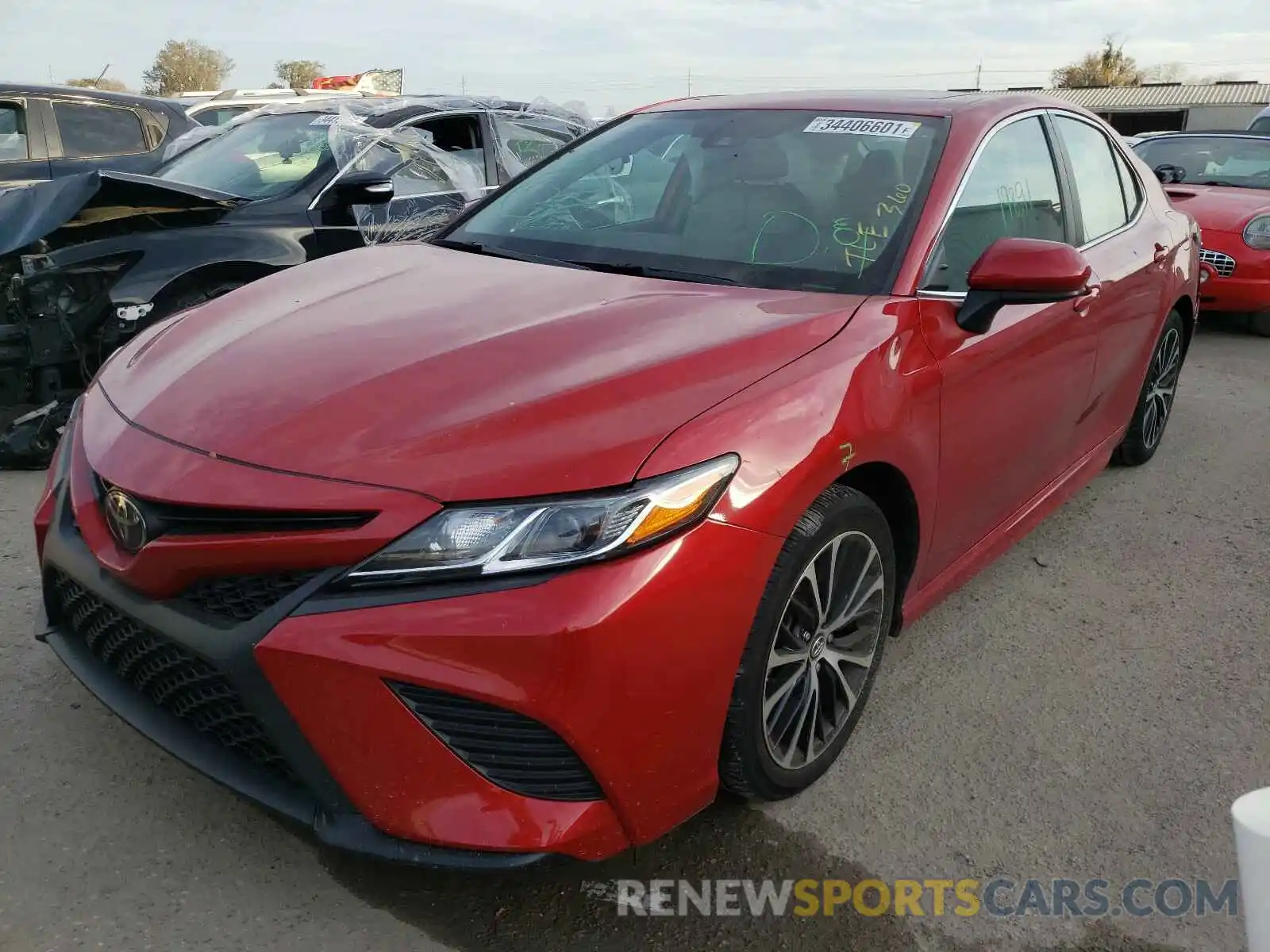 2 Photograph of a damaged car 4T1B11HK5KU226821 TOYOTA CAMRY 2019