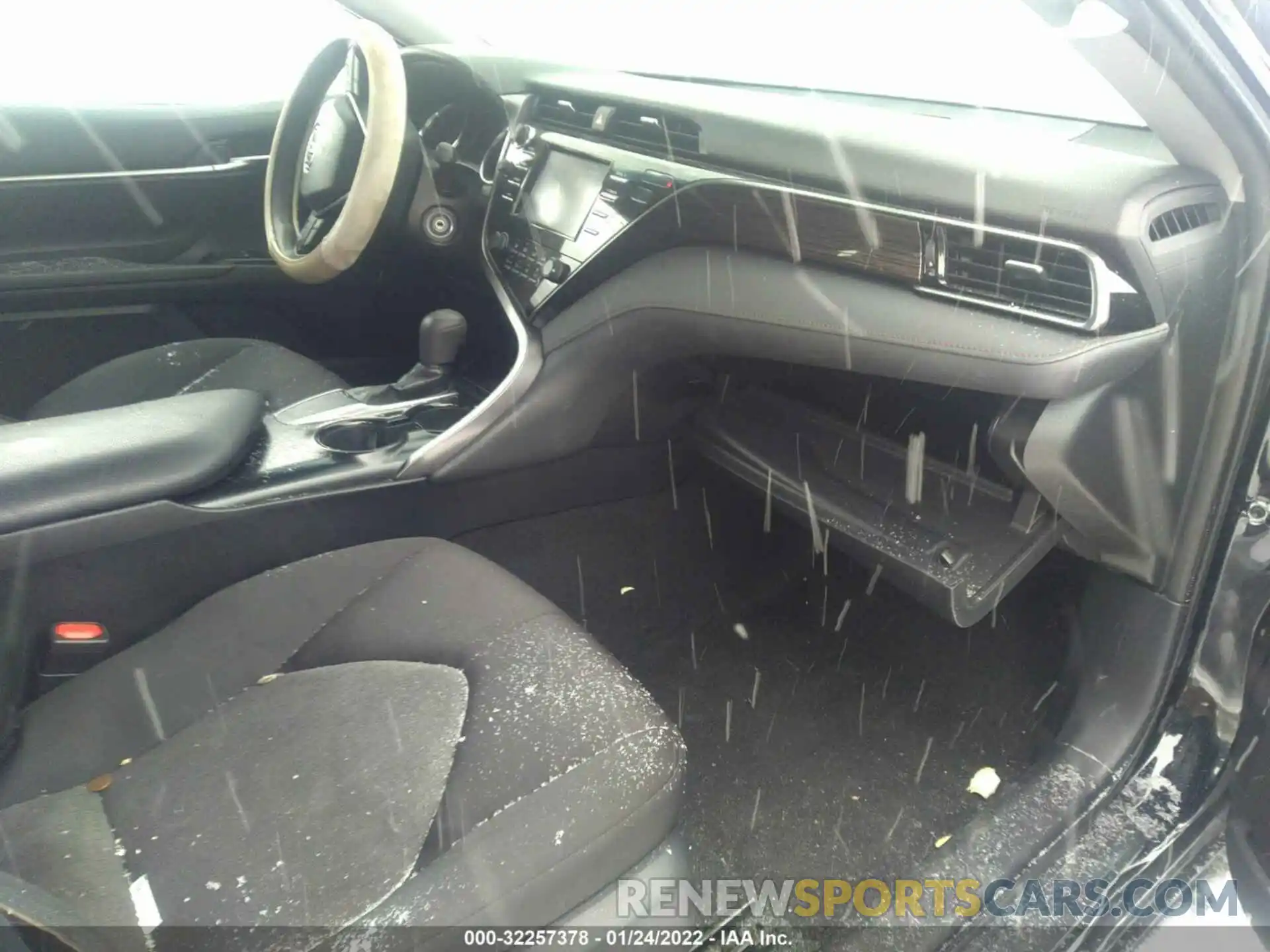 5 Photograph of a damaged car 4T1B11HK5KU226978 TOYOTA CAMRY 2019